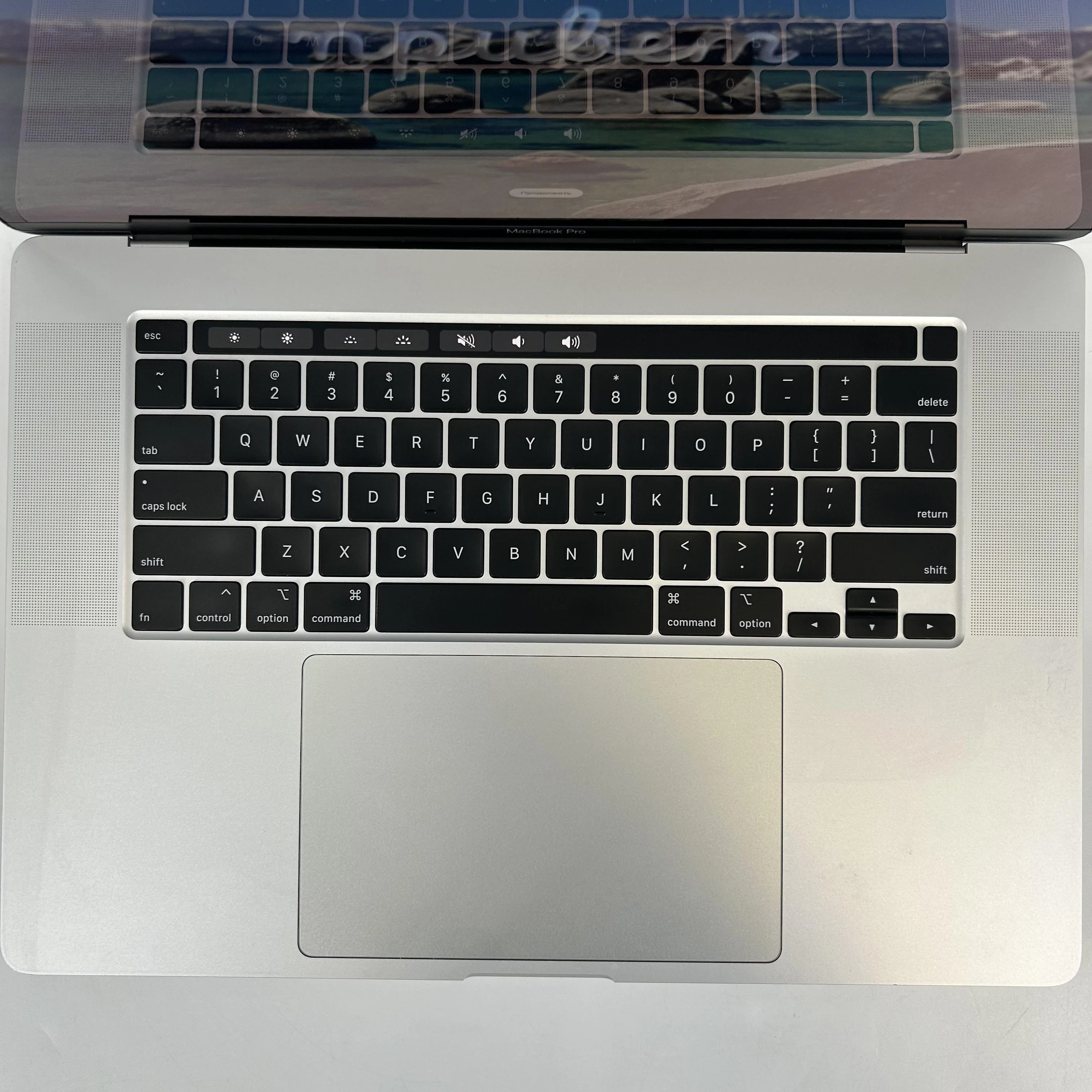 Apple MacBook Pro 16 Touch Bar 2019 Silver 2.4 GHz Intel Core i9 9th Gen. 32GB RAM 512GB Solid State Drive AMD Radeon Pro 5500M 8 GB - Image 2