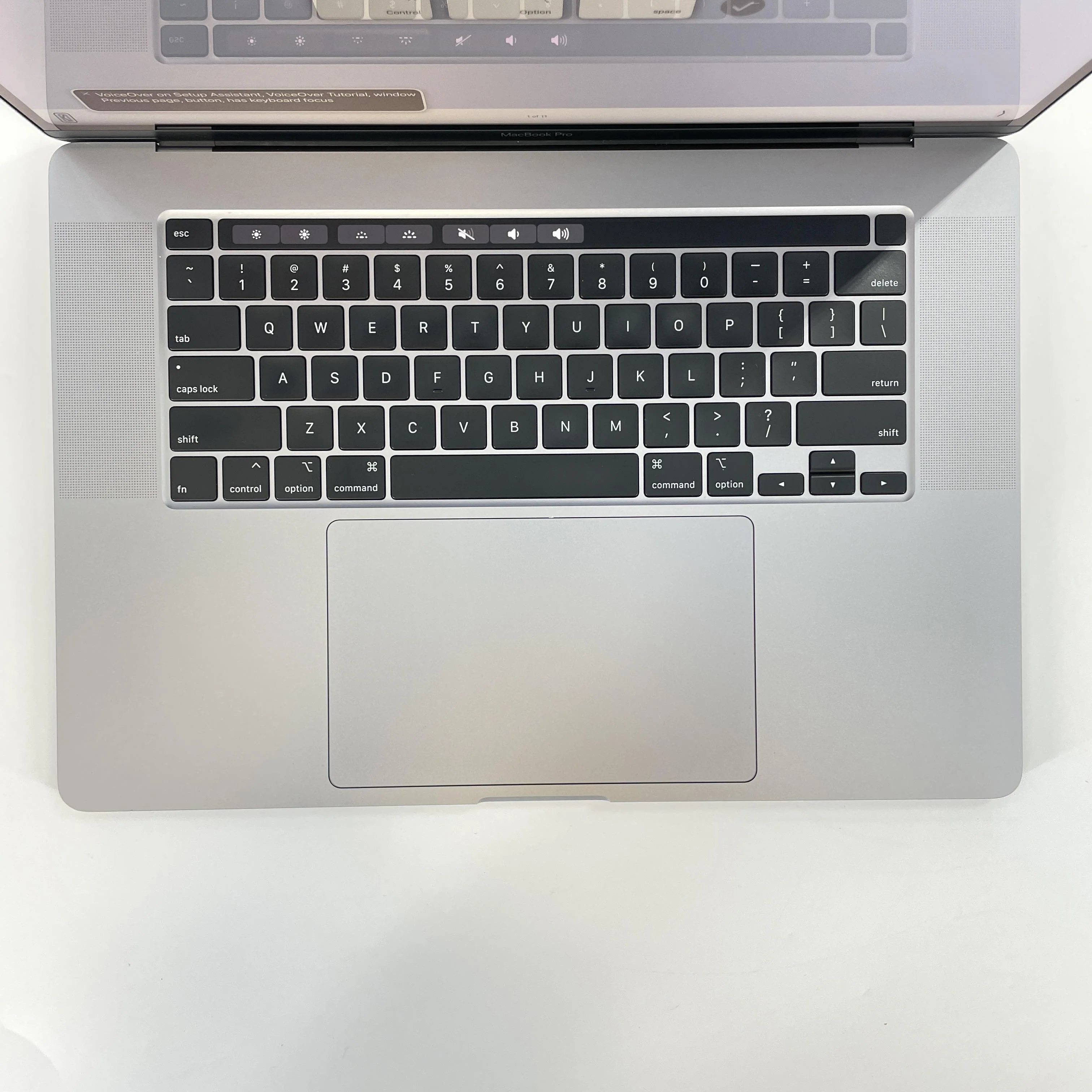 Apple MacBook Pro 16 Touch Bar 2019 Space Gray 2.3 GHz Intel Core i9 9th Gen. 64GB RAM 4TB Solid State Drive AMD Radeon Pro 5500M 8 GB - Image 2