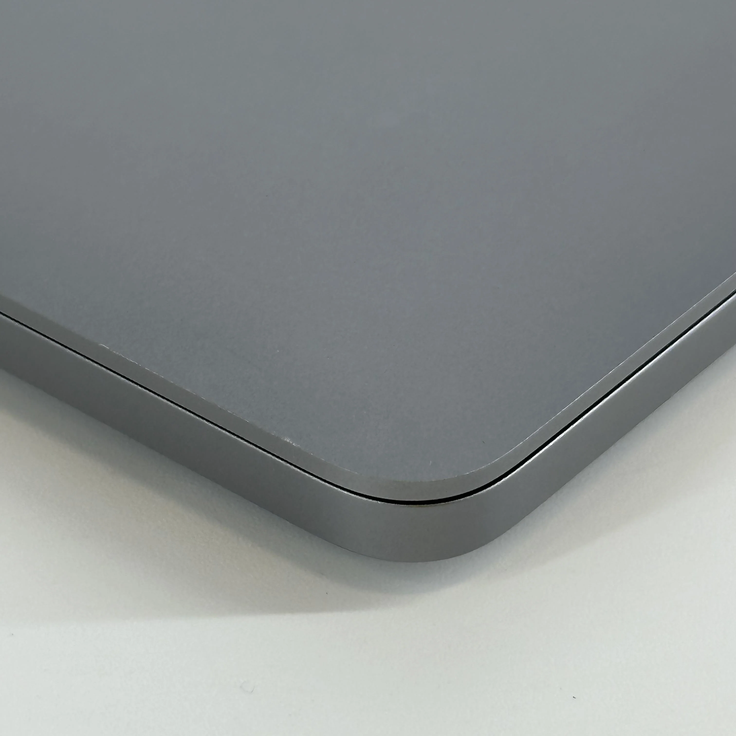 Apple MacBook Pro 16 Touch Bar 2019 Space Gray 2.4 GHz Intel Core i9 9th Gen. 32GB RAM 1TB Solid State Drive AMD Radeon Pro 5500M 4 GB - Image 13