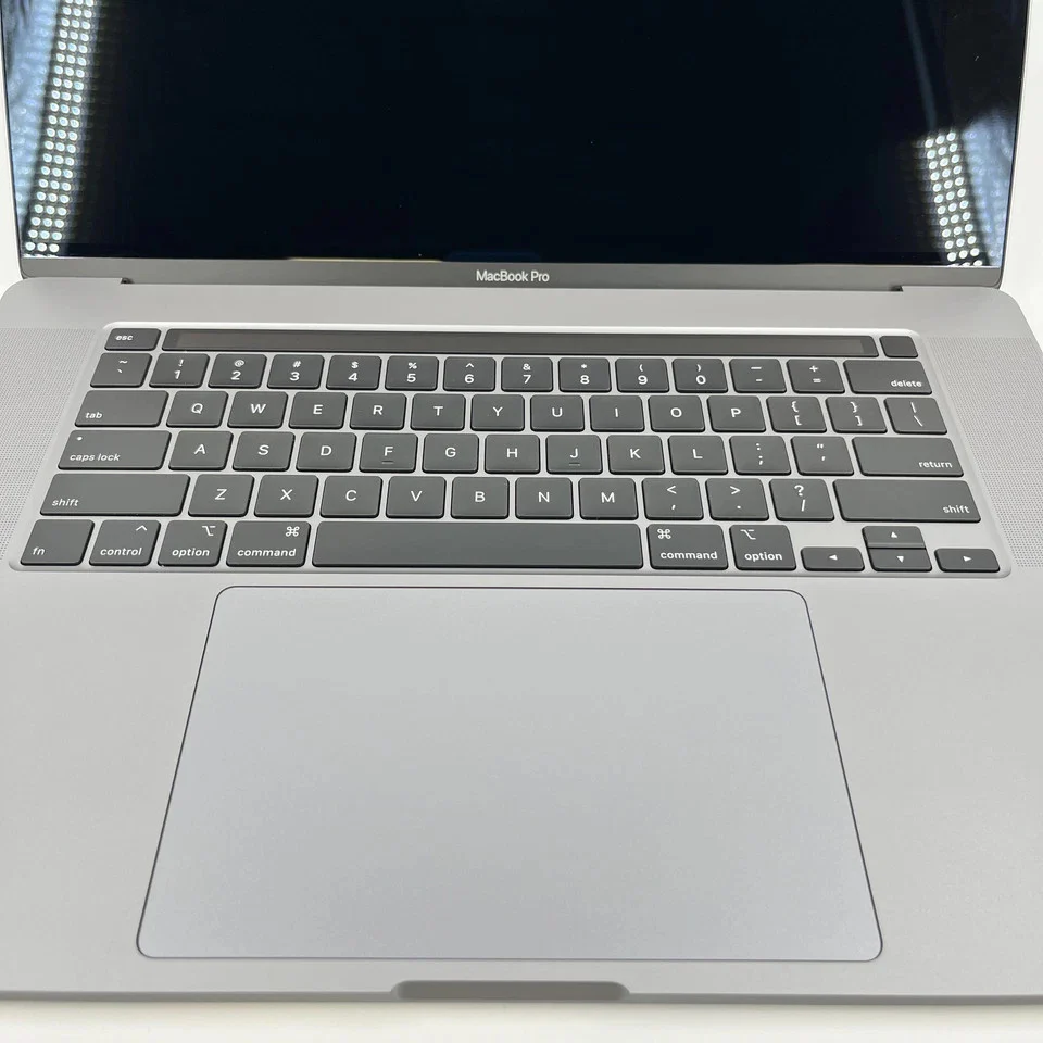 Apple MacBook Pro 16 Touch Bar 2019 Space Gray 2.4 GHz Intel Core i9 9th Gen. 32GB RAM 1TB Solid State Drive AMD Radeon Pro 5500M 4 GB - Image 2