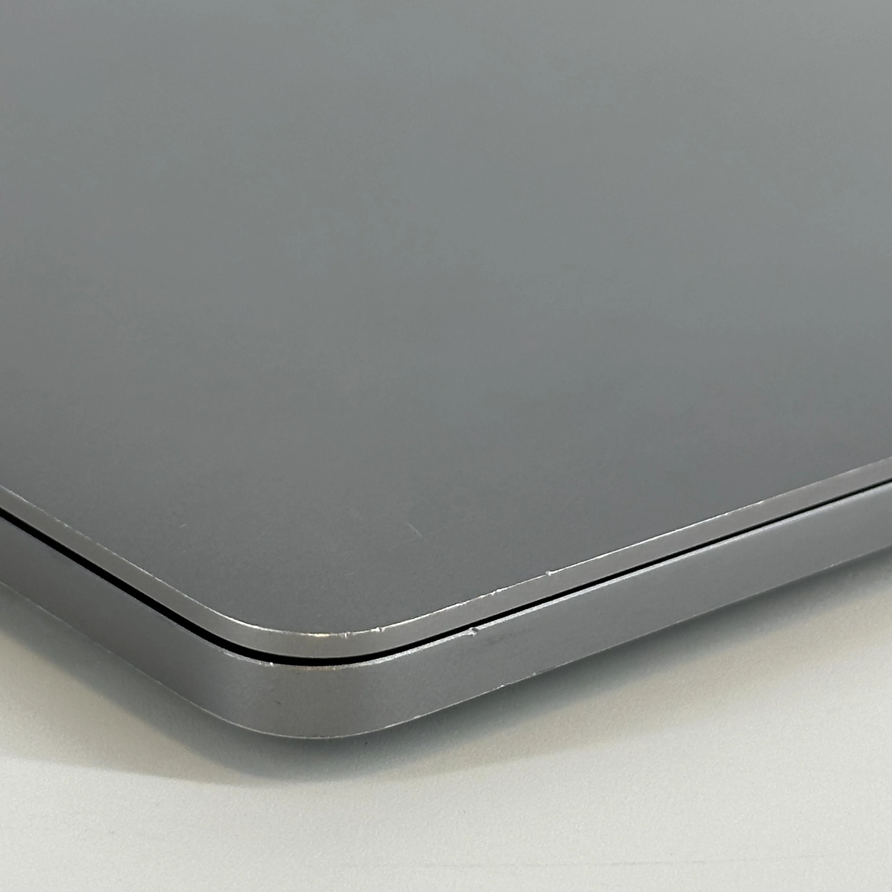 Apple MacBook Pro 16 Touch Bar 2019 Space Gray 2.4 GHz Intel Core i9 9th Gen. 32GB RAM 1TB Solid State Drive AMD Radeon Pro 5500M 8 GB - Image 15