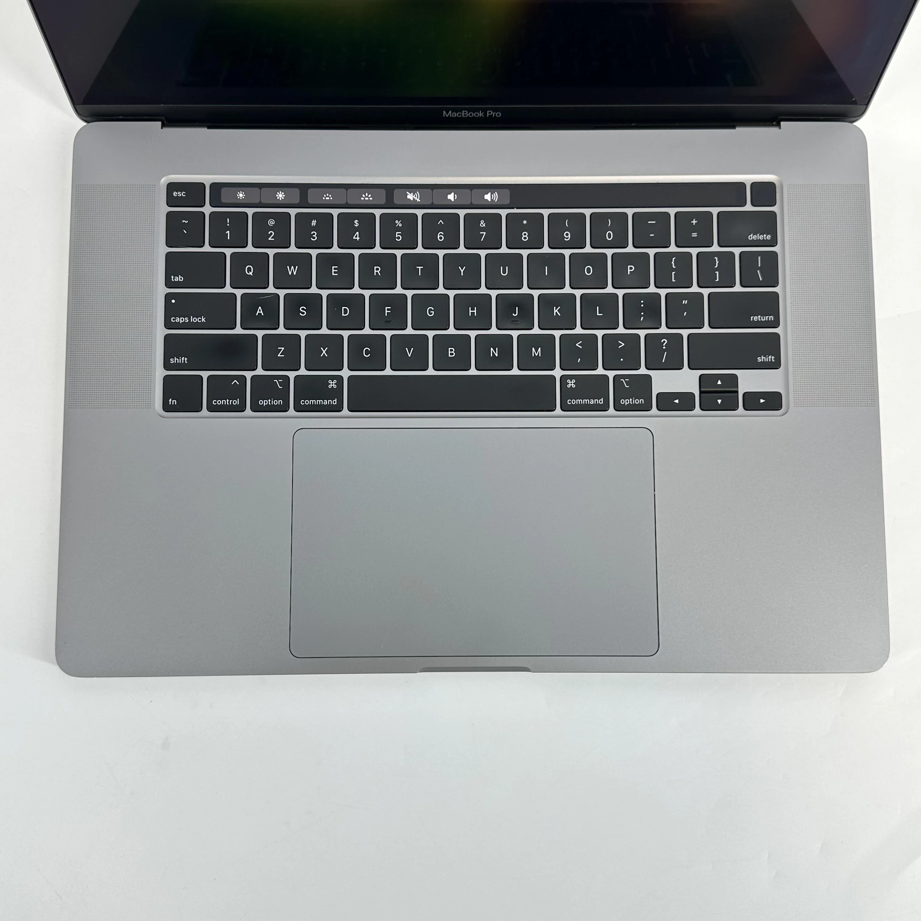 Apple MacBook Pro 16 Touch Bar 2019 Space Gray 2.4 GHz Intel Core i9 9th Gen. 32GB RAM 1TB Solid State Drive AMD Radeon Pro 5500M 8 GB - Image 2