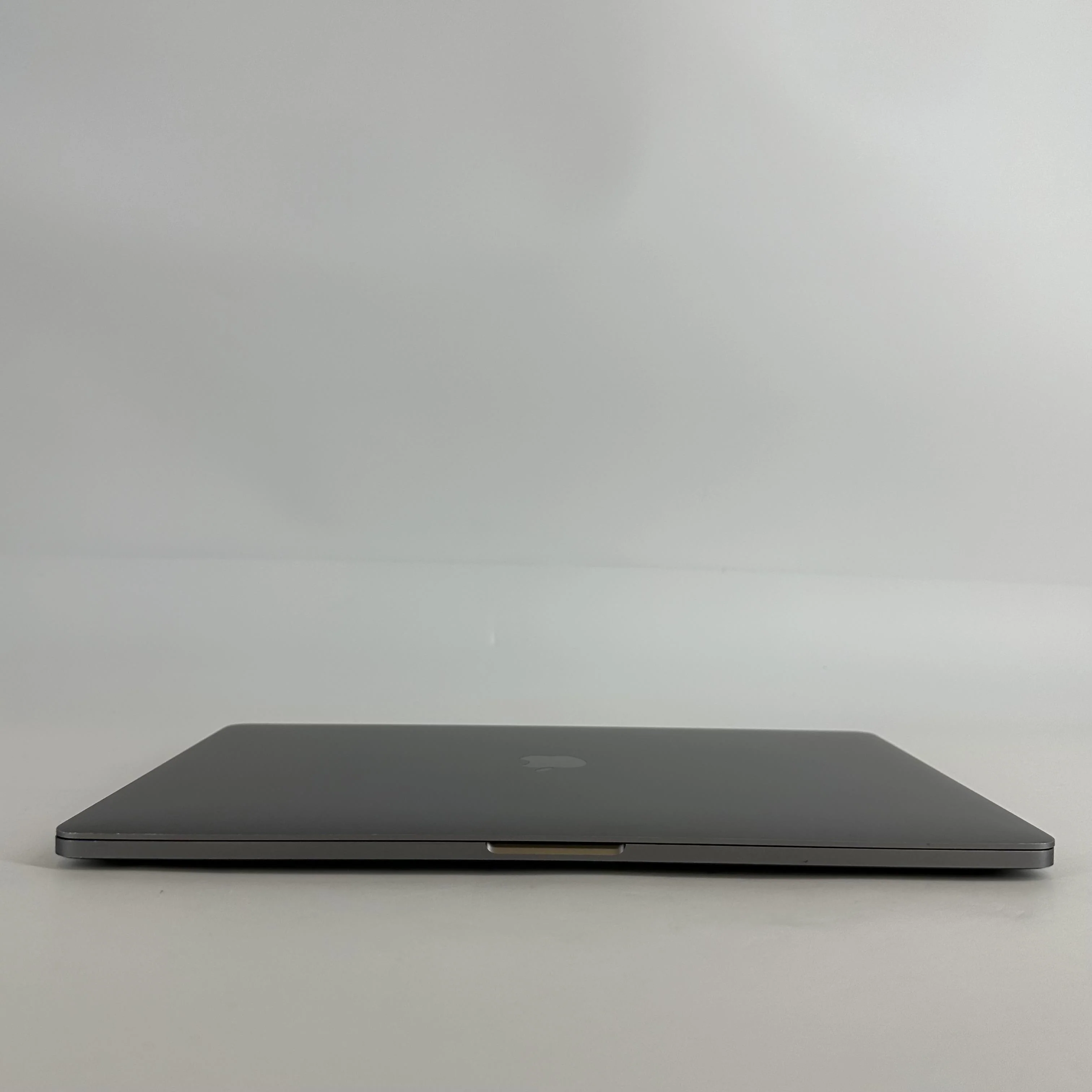 Apple MacBook Pro 16 Touch Bar 2019 Space Gray 2.4 GHz Intel Core i9 9th Gen. 32GB RAM 1TB Solid State Drive AMD Radeon Pro 5500M 8 GB - Image 7