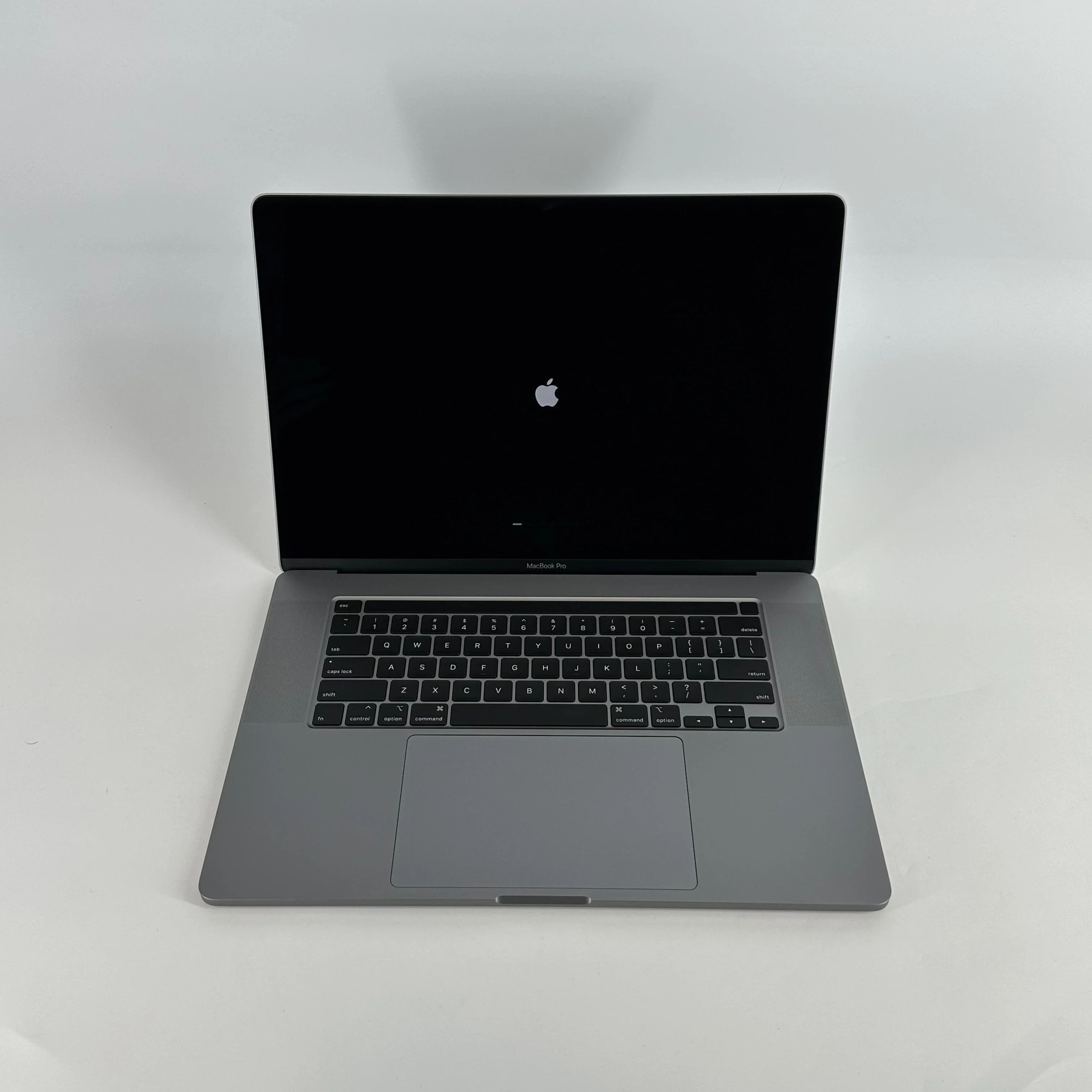 Apple MacBook Pro 16 Touch Bar 2019 Space Gray 2.4 GHz Intel Core i9 9th Gen. 32GB RAM 2TB Solid State Drive AMD Radeon Pro 5500M 8 GB - Image 2