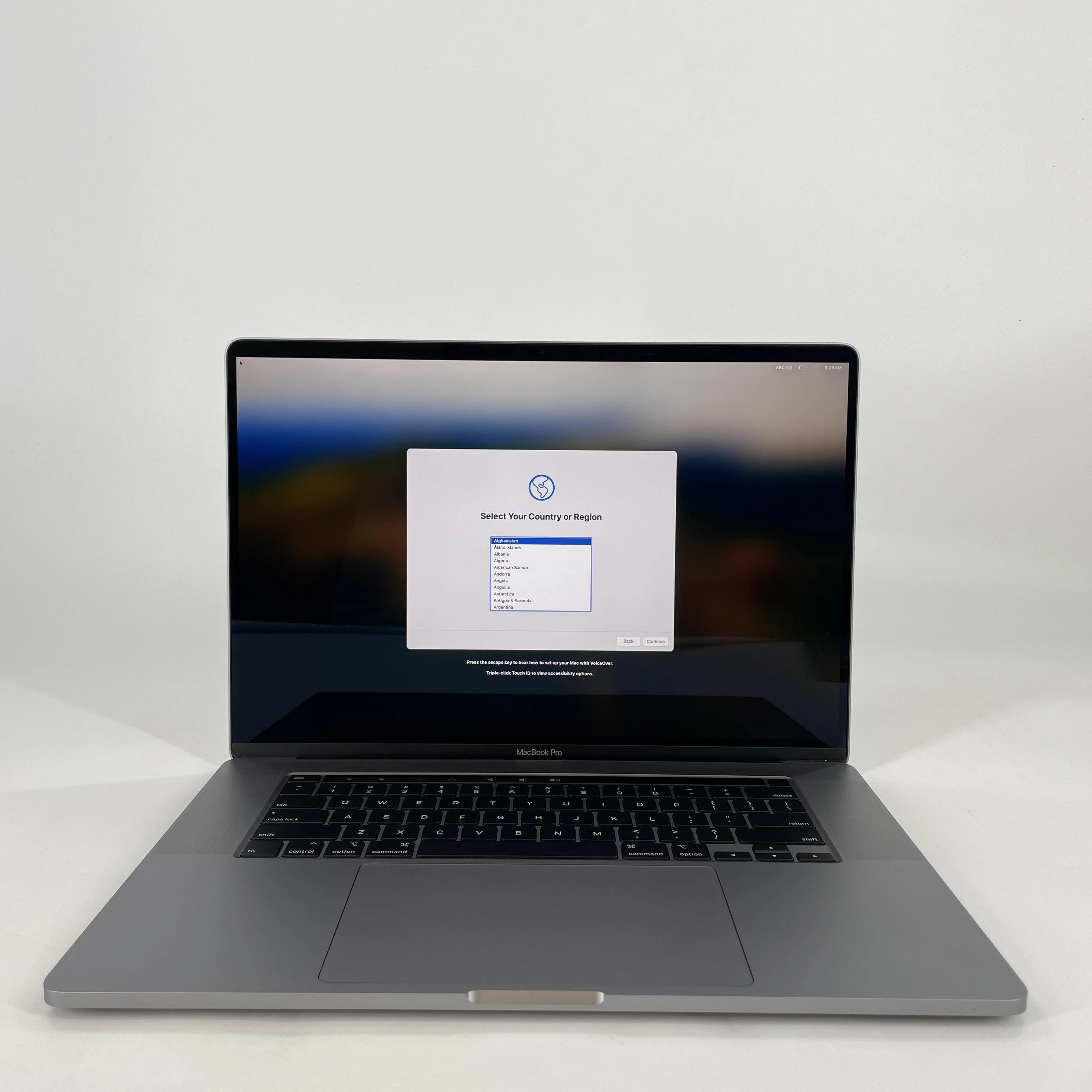 Apple MacBook Pro 16 Touch Bar 2019 Space Gray 2.4 GHz Intel Core i9 9th Gen. 64GB RAM 1TB Solid State Drive AMD Radeon Pro 5500M 8 GB