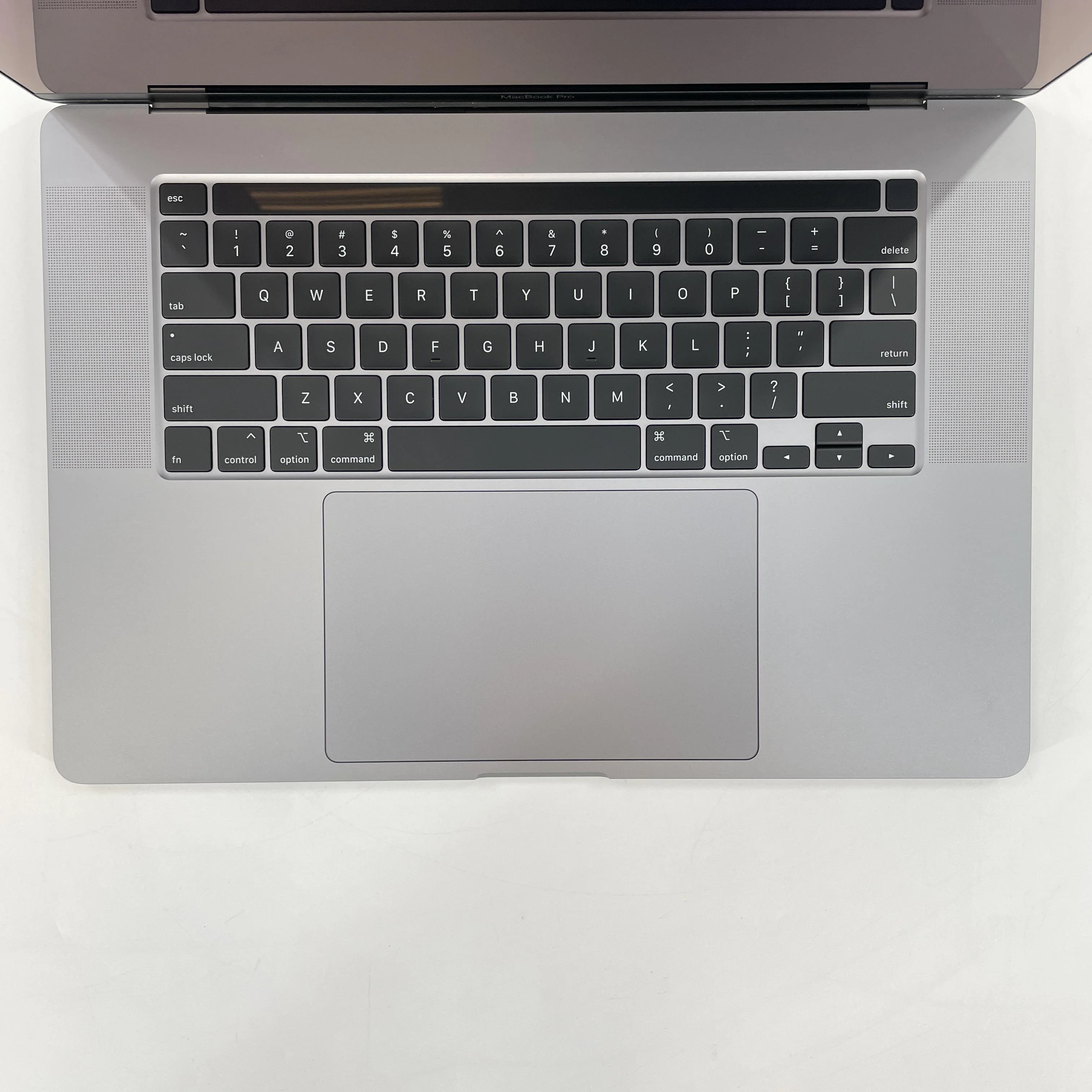Apple MacBook Pro 16 Touch Bar 2019 Space Gray 2.4 GHz Intel Core i9 9th Gen. 64GB RAM 1TB Solid State Drive AMD Radeon Pro 5500M 8 GB - Image 2