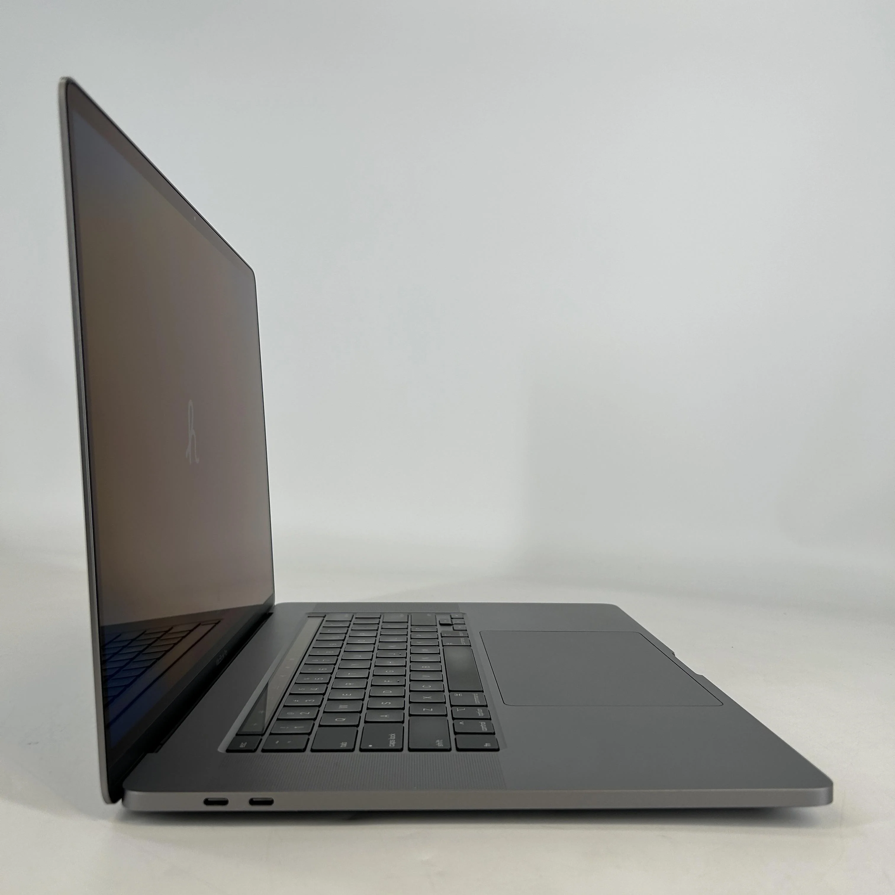 Apple MacBook Pro 16 Touch Bar 2019 Space Gray 2.4 GHz Intel Core i9 9th Gen. 64GB RAM 2TB Solid State Drive AMD Radeon Pro 5600M 8 GB - Image 5
