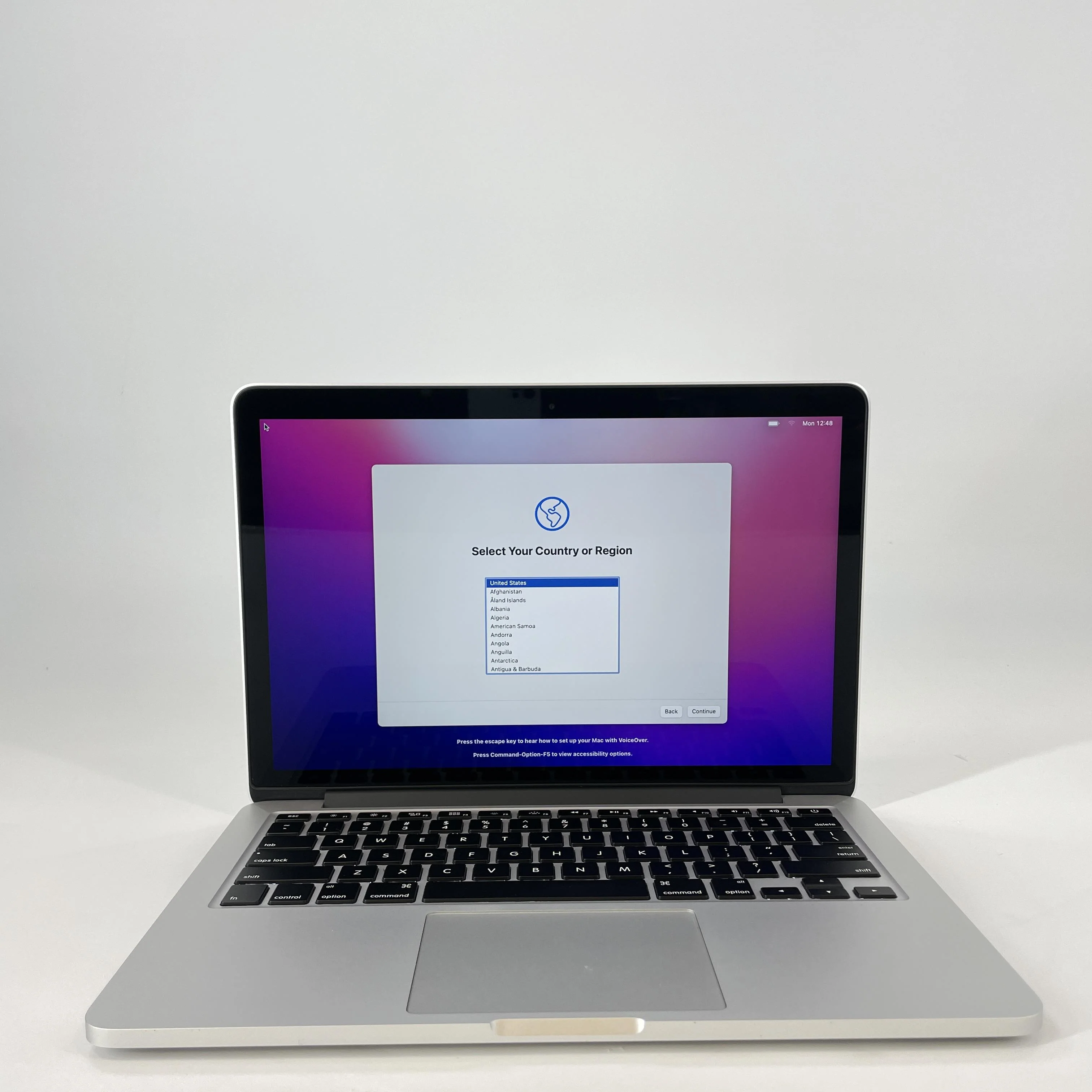 Apple MacBook Pro Retina 13 Early 2015 3.1 GHz Intel Core i7 5th Gen. 16GB RAM 512GB Solid State Drive