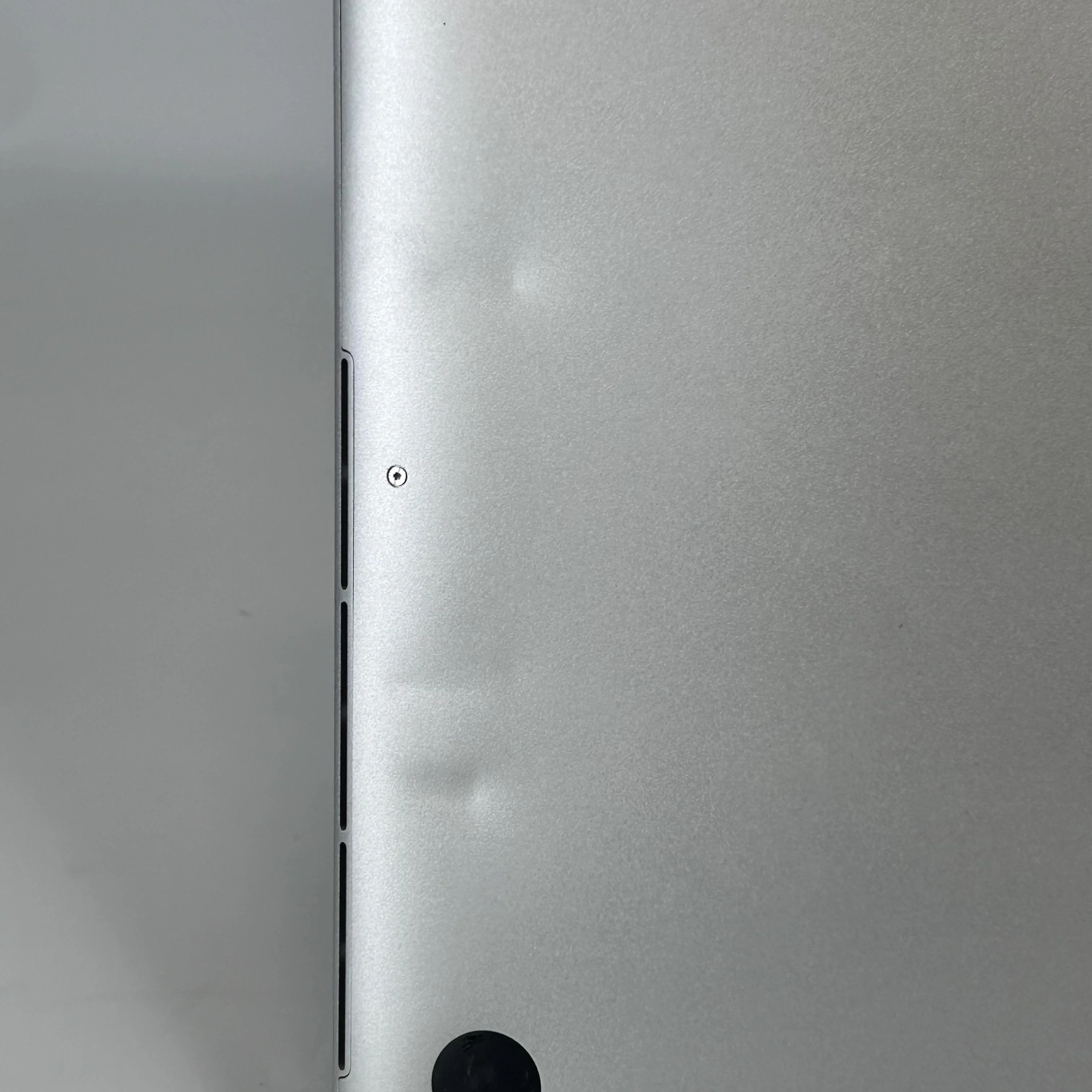 Apple MacBook Pro Retina 15 Mid 2015 Silver 2.5 GHz Intel Core i7 4th Gen. 16GB RAM 960GB Solid State Drive AMD Radeon R9 M370X 2 GB - Image 11
