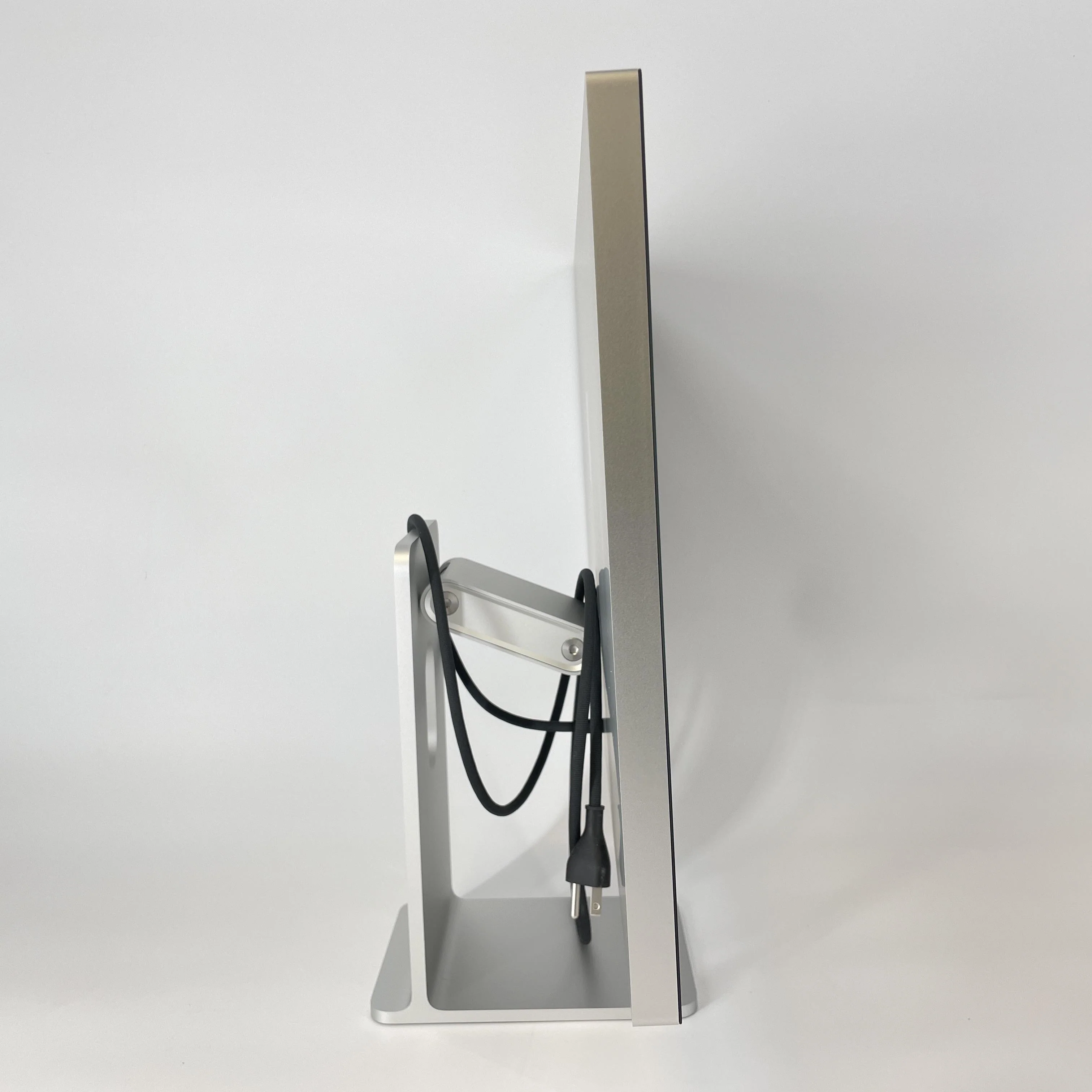 Apple Studio Display 27in 2026 Silver - Image 3