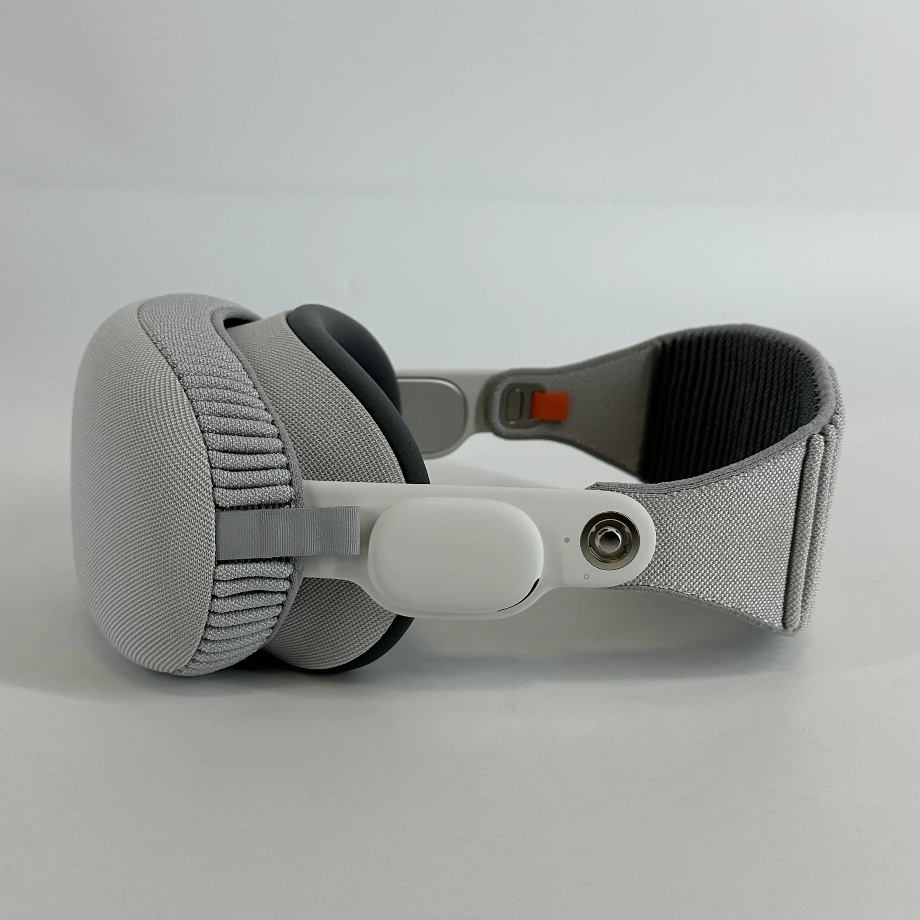 Apple Vision Pro 1TB - Image 13