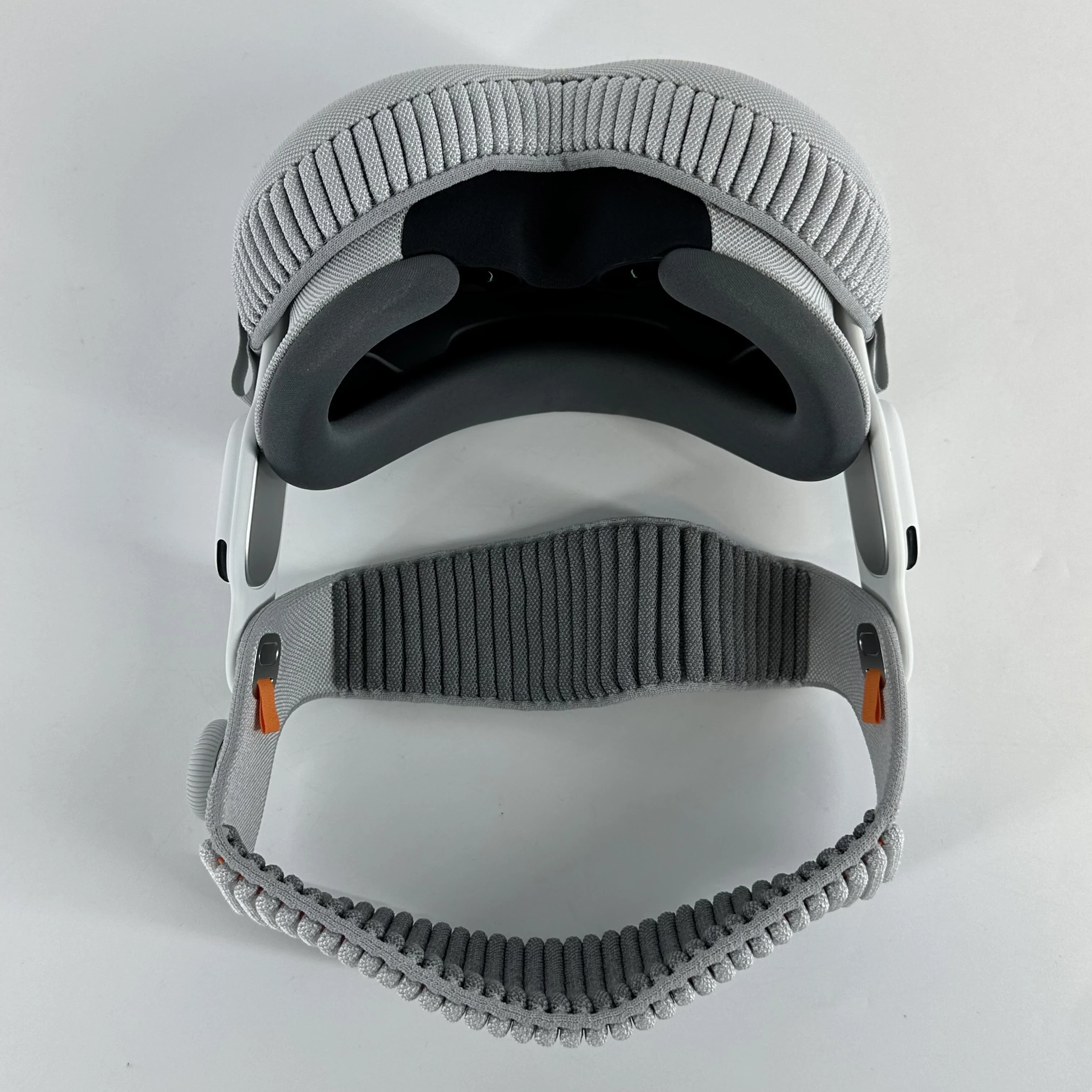Apple Vision Pro 1TB - Image 11