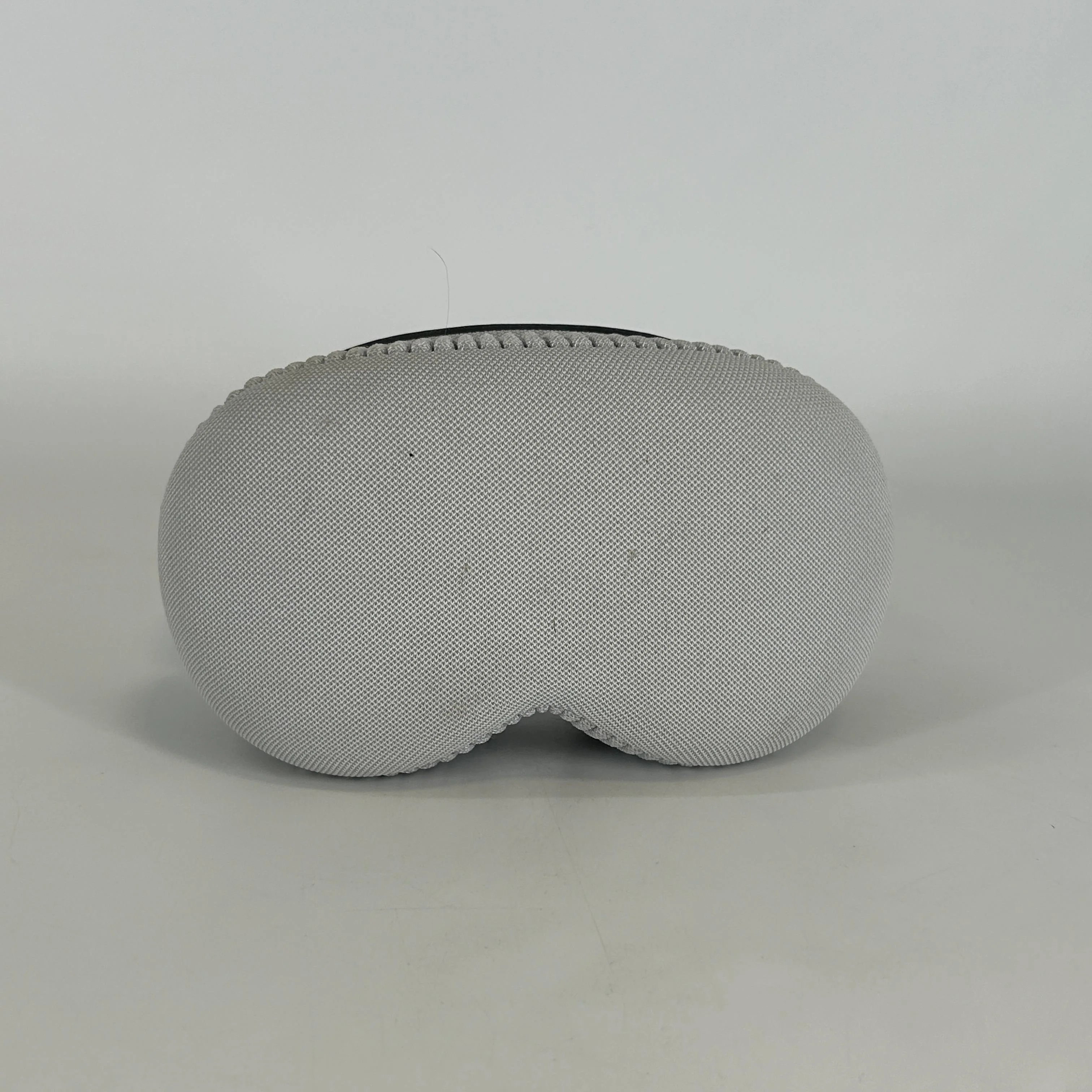 Apple Vision Pro 256GB - Image 2