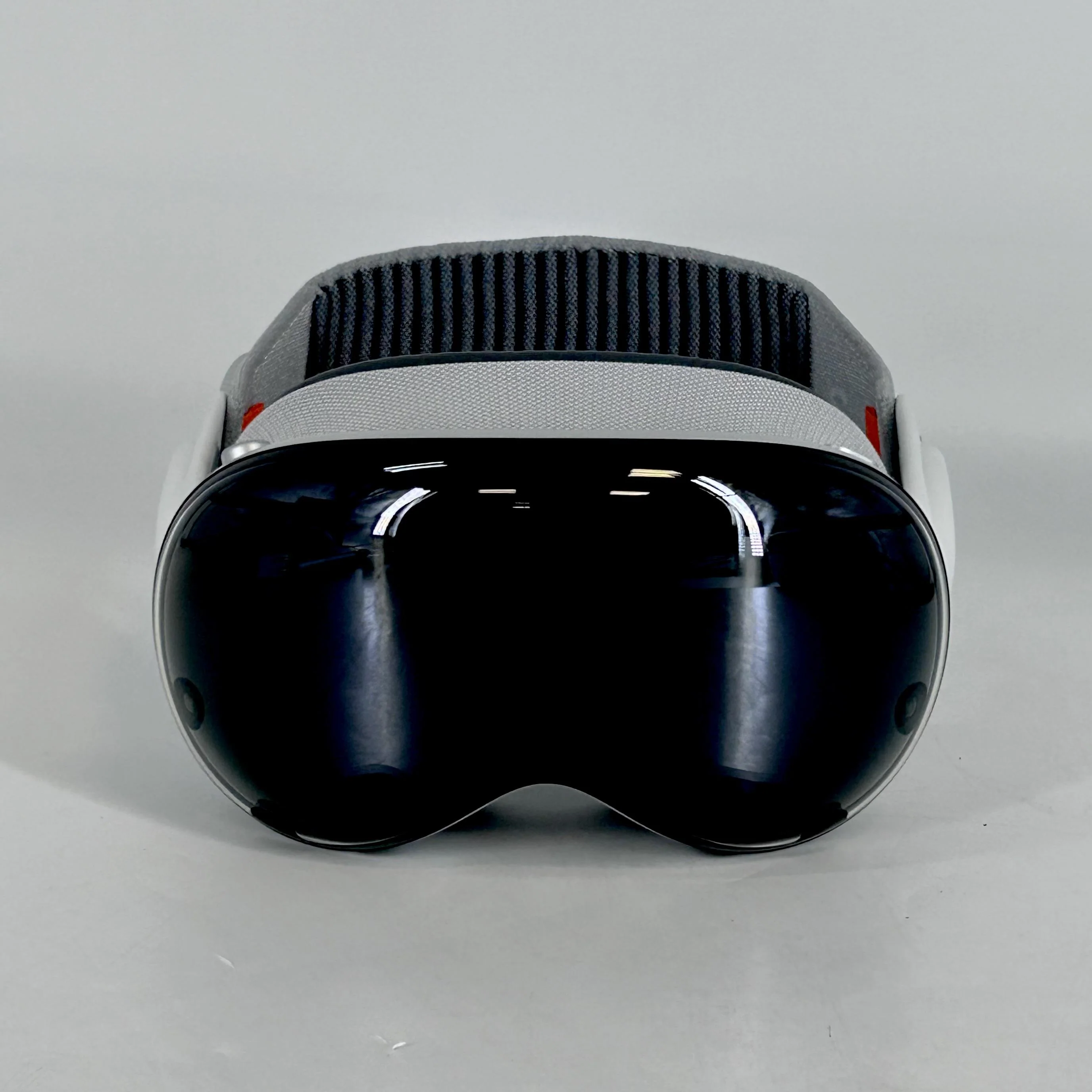 Apple Vision Pro 256GB - Image 2
