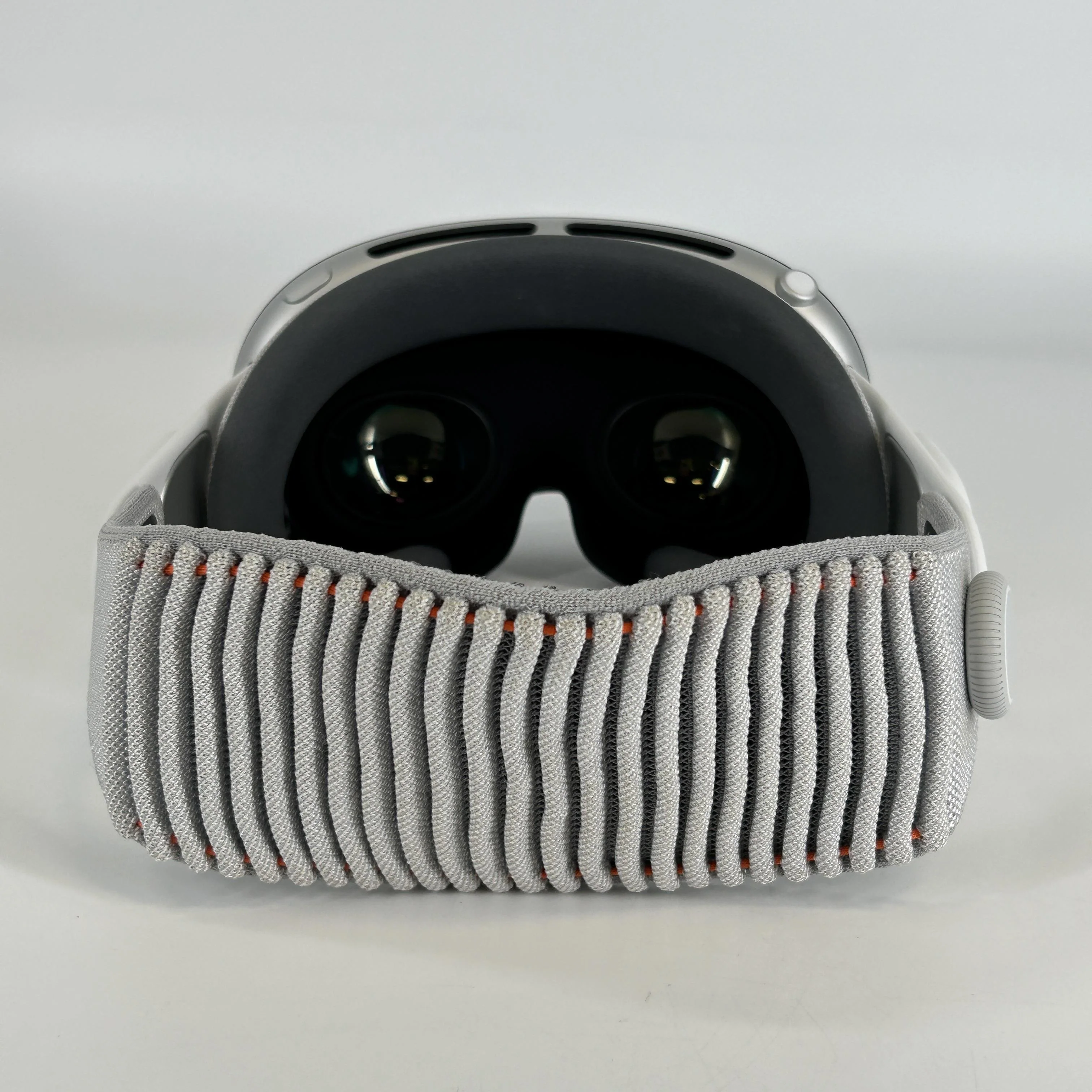 Apple Vision Pro 256GB - Image 4