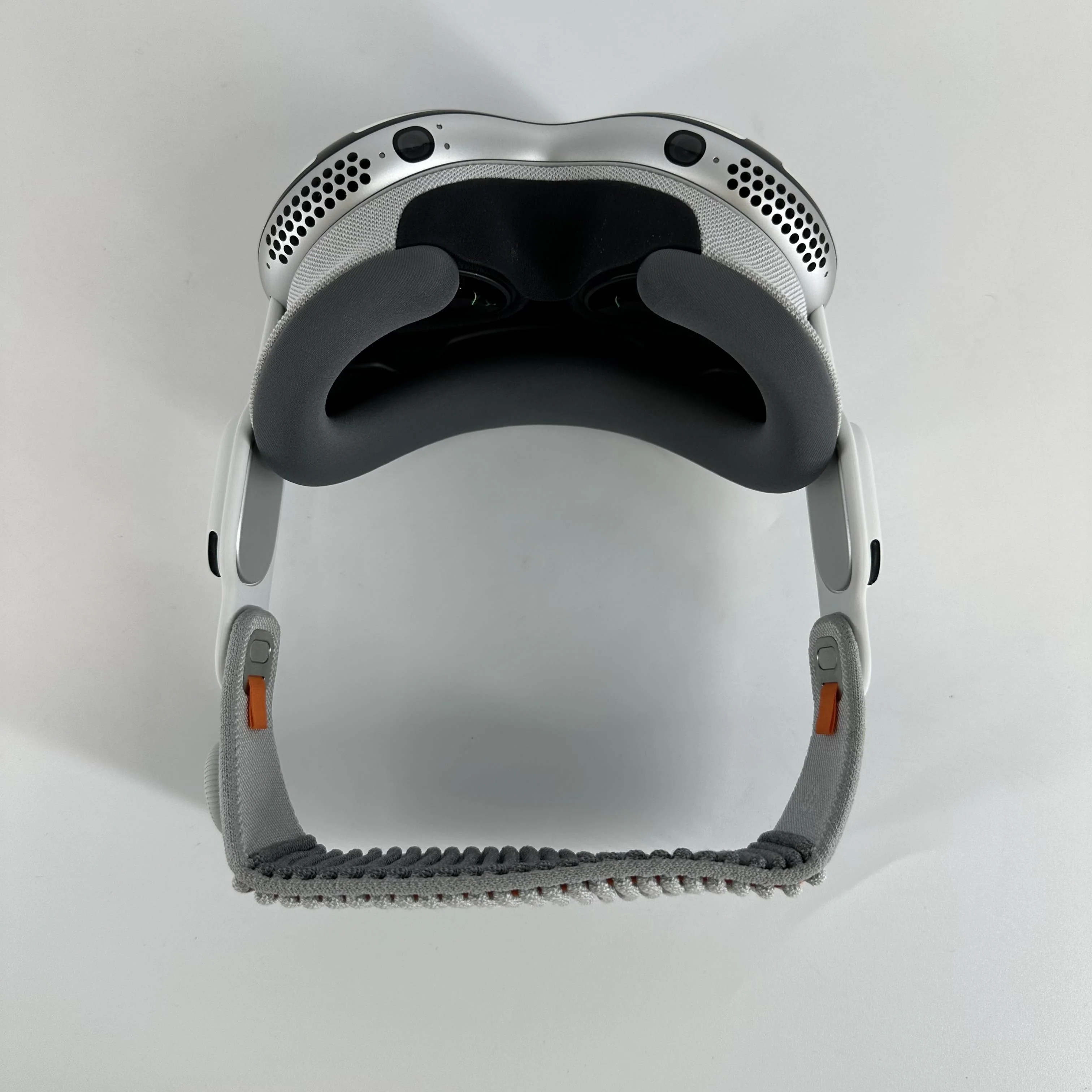 Apple Vision Pro 256GB - Image 13