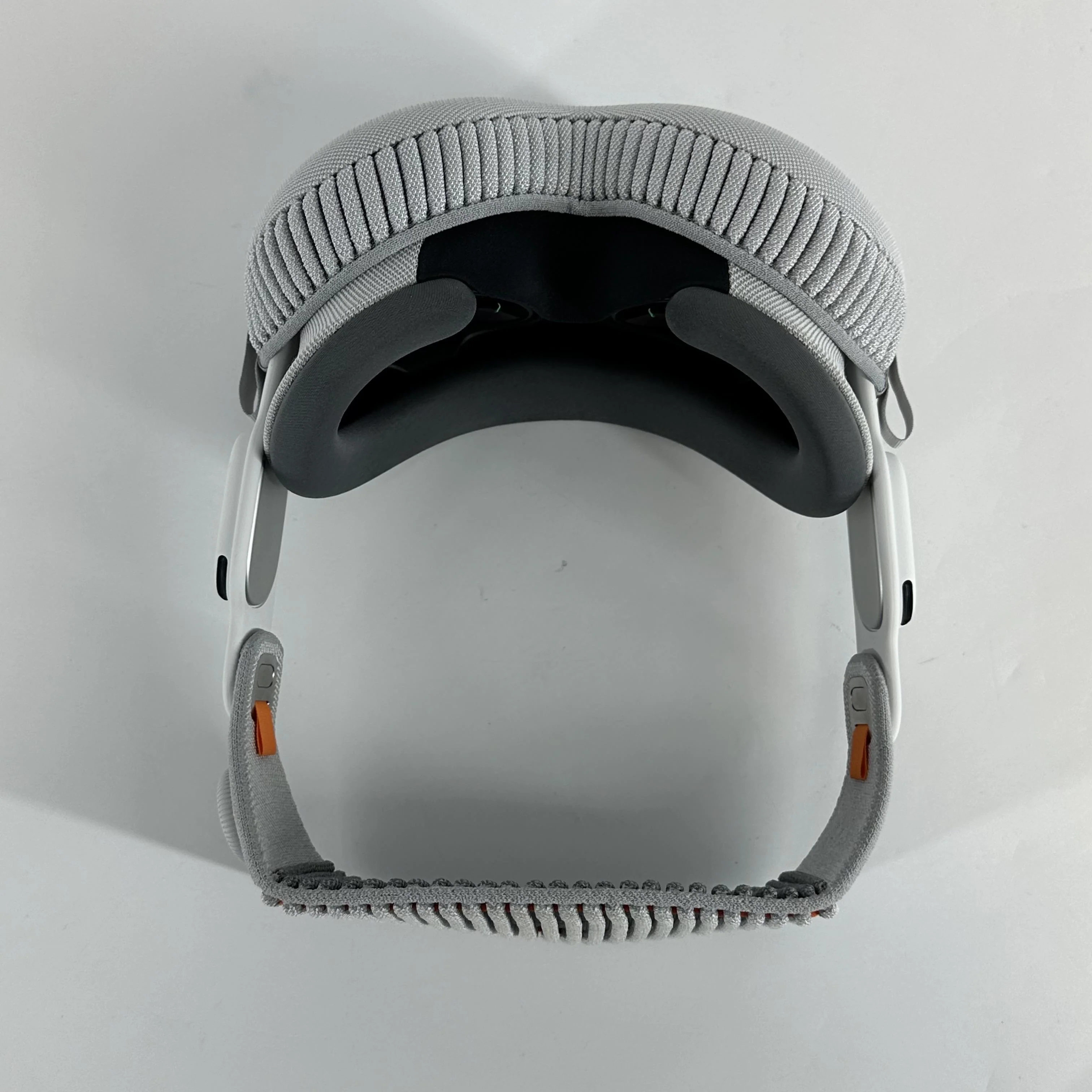 Apple Vision Pro 256GB - Image 4