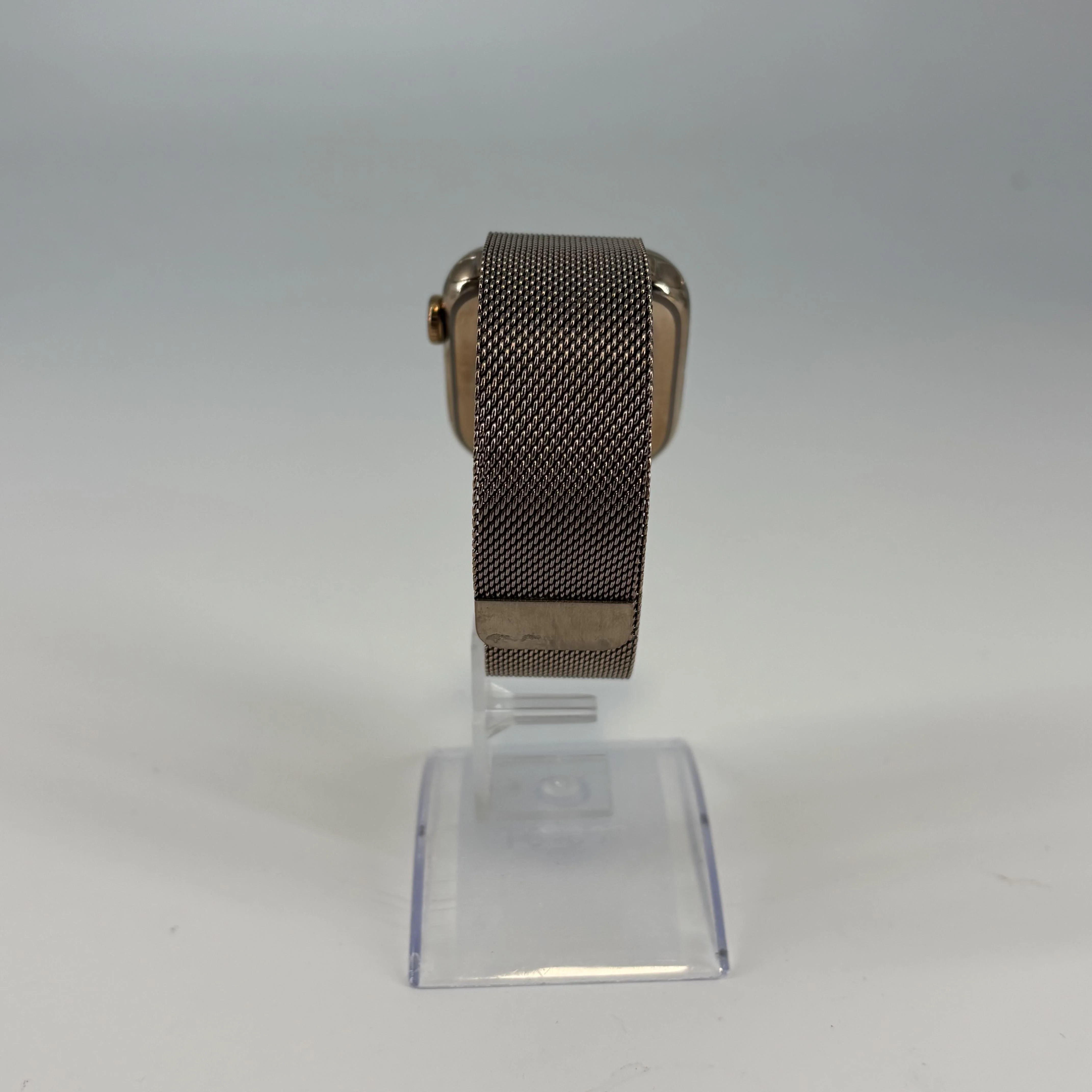 Apple Watch (Series 10) 42mm Gold Unlocked 64GB - Image 5