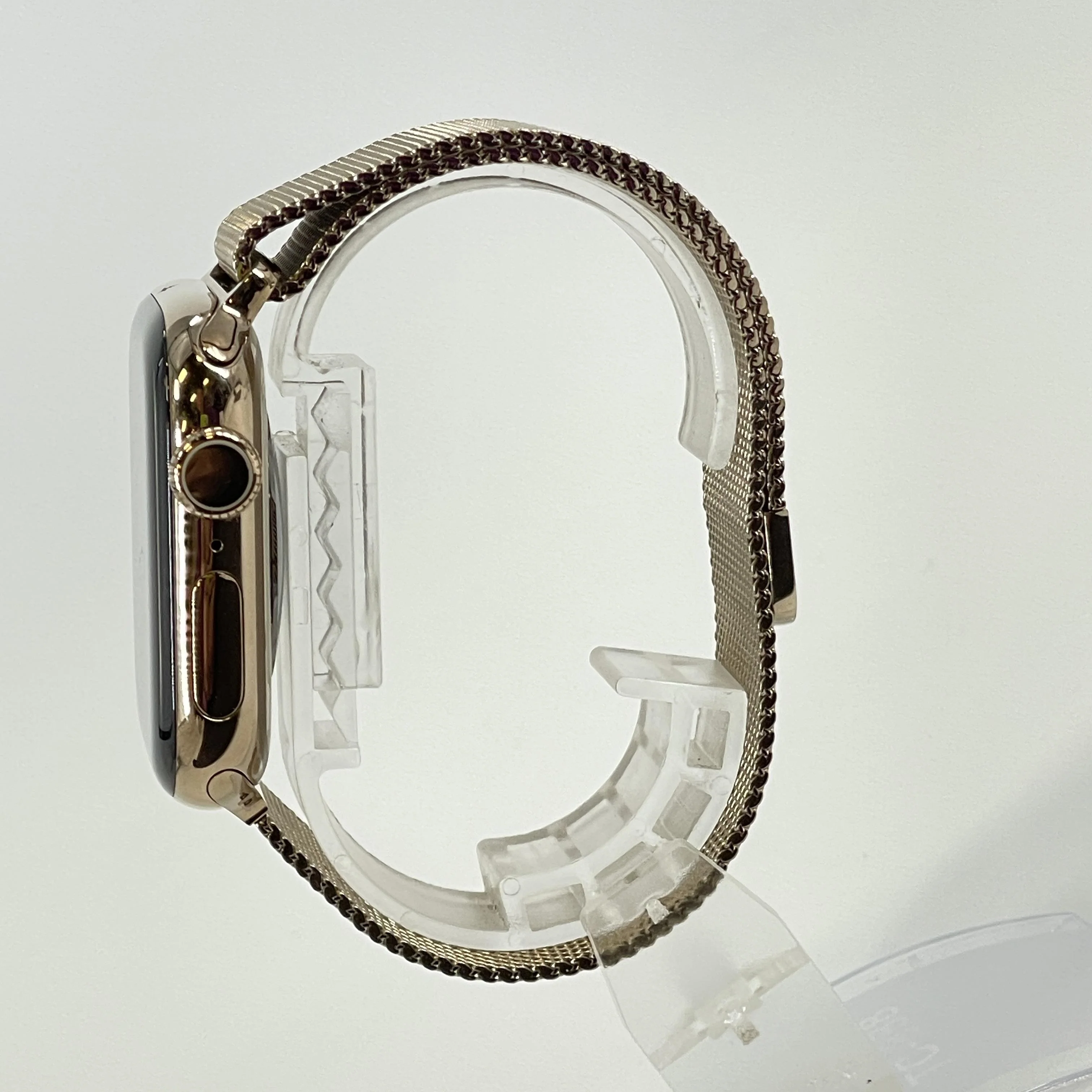 Apple Watch (Series 11) 42mm Gold Unlocked 64GB - Image 3