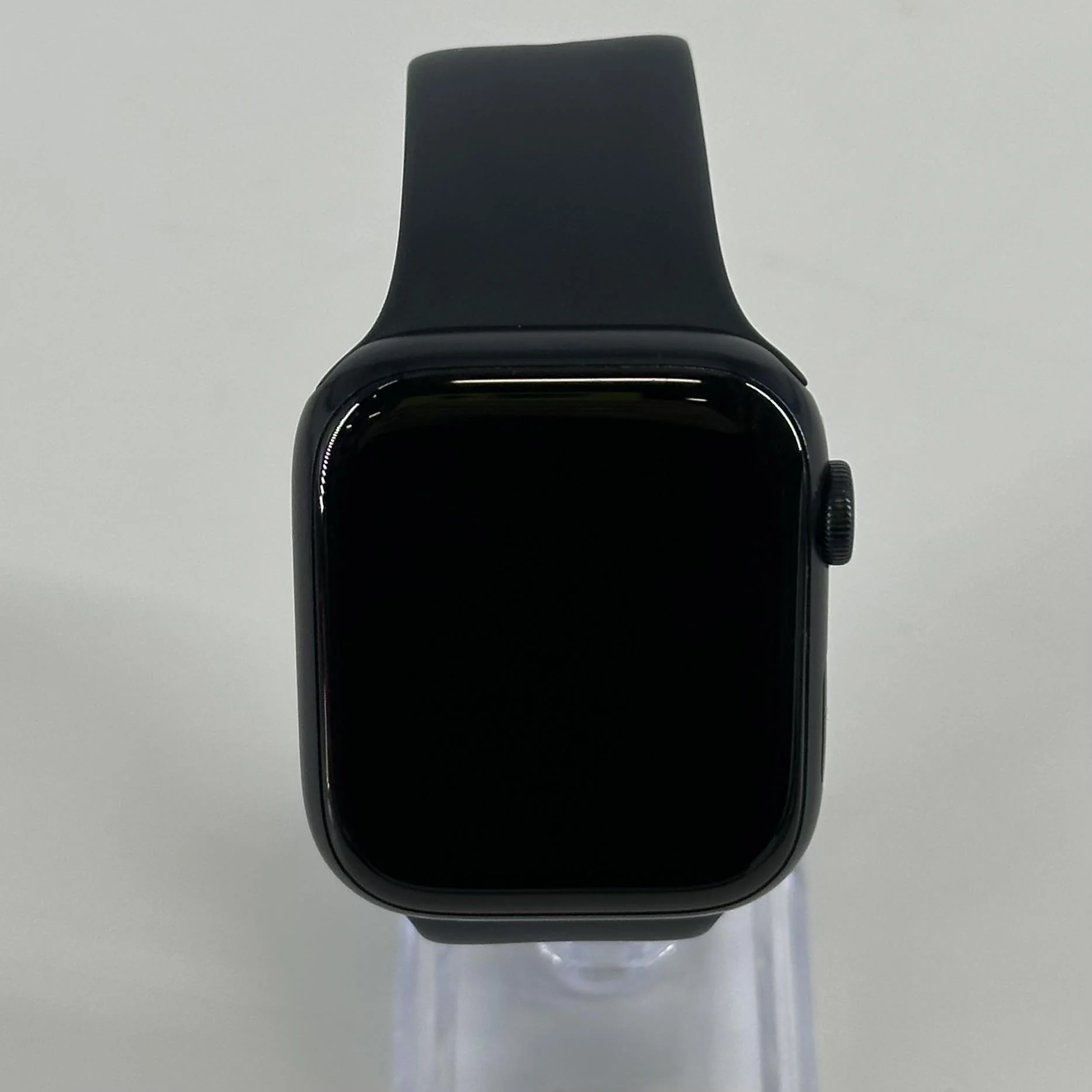 Apple Watch (Series 8) 45mm Space Black Unlocked 32GB - Image 3