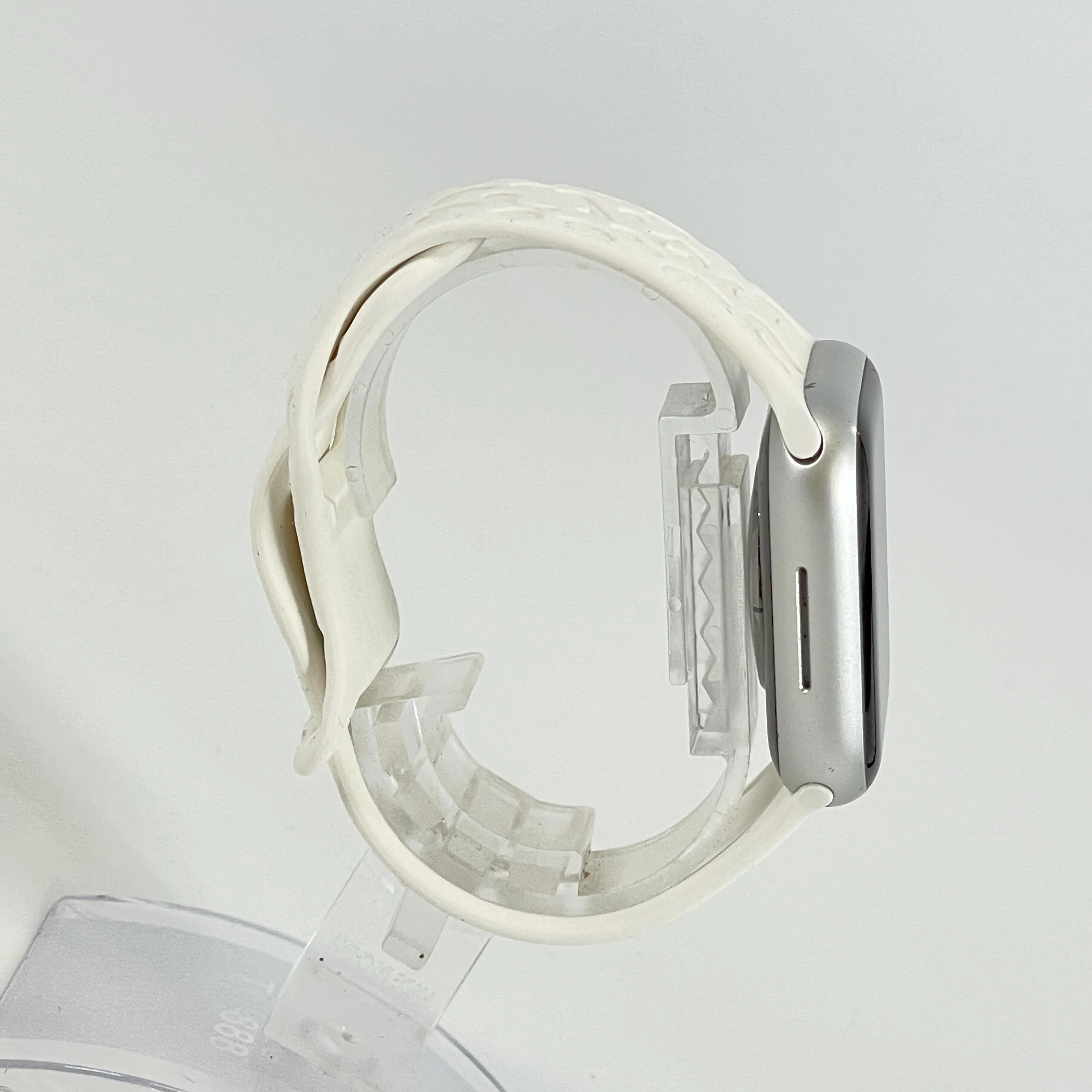 Apple Watch (Series 9) 41mm Silver WiFi 64GB - Image 4
