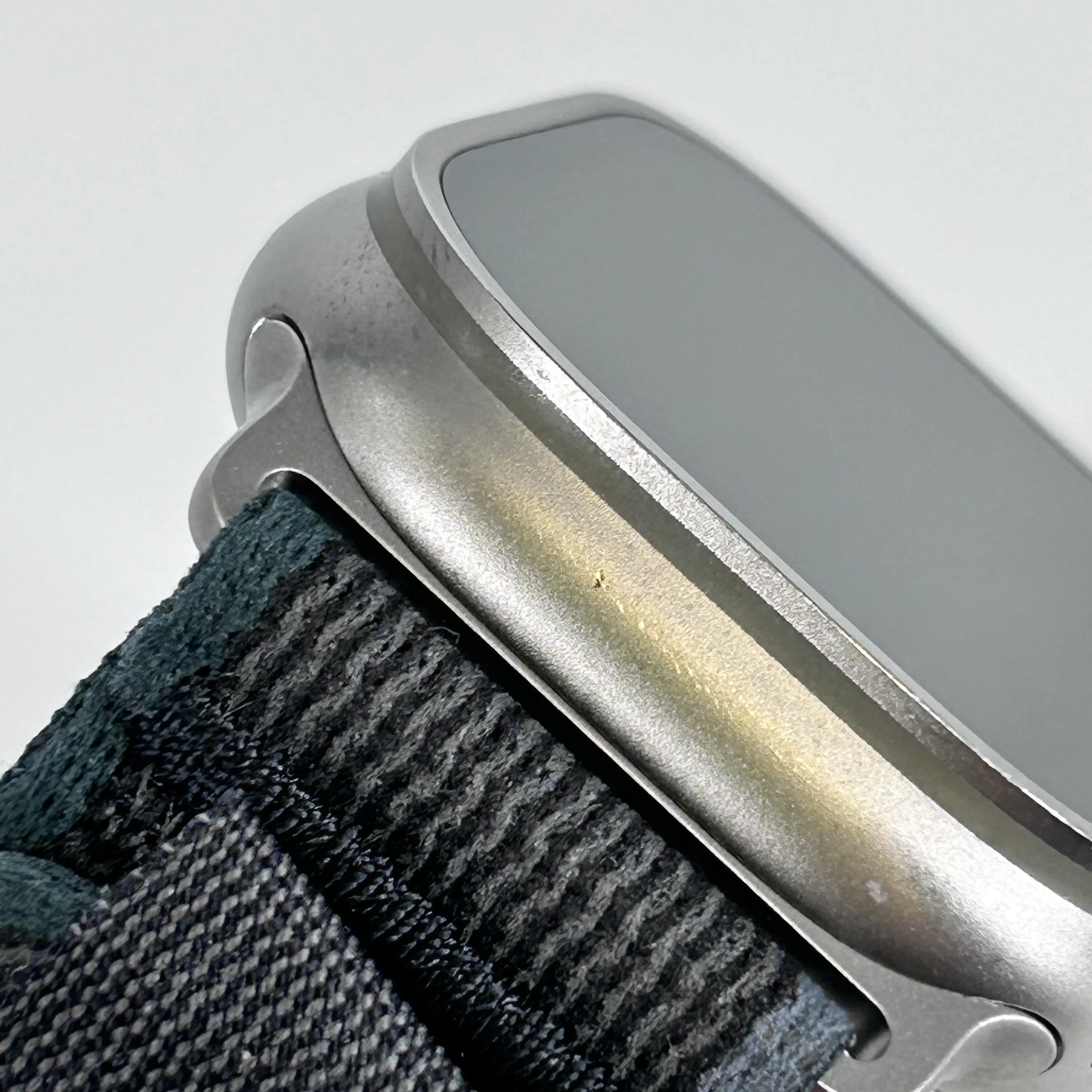 Apple Watch (Ultra 2) 49mm Natural Unlocked 64GB - Image 12