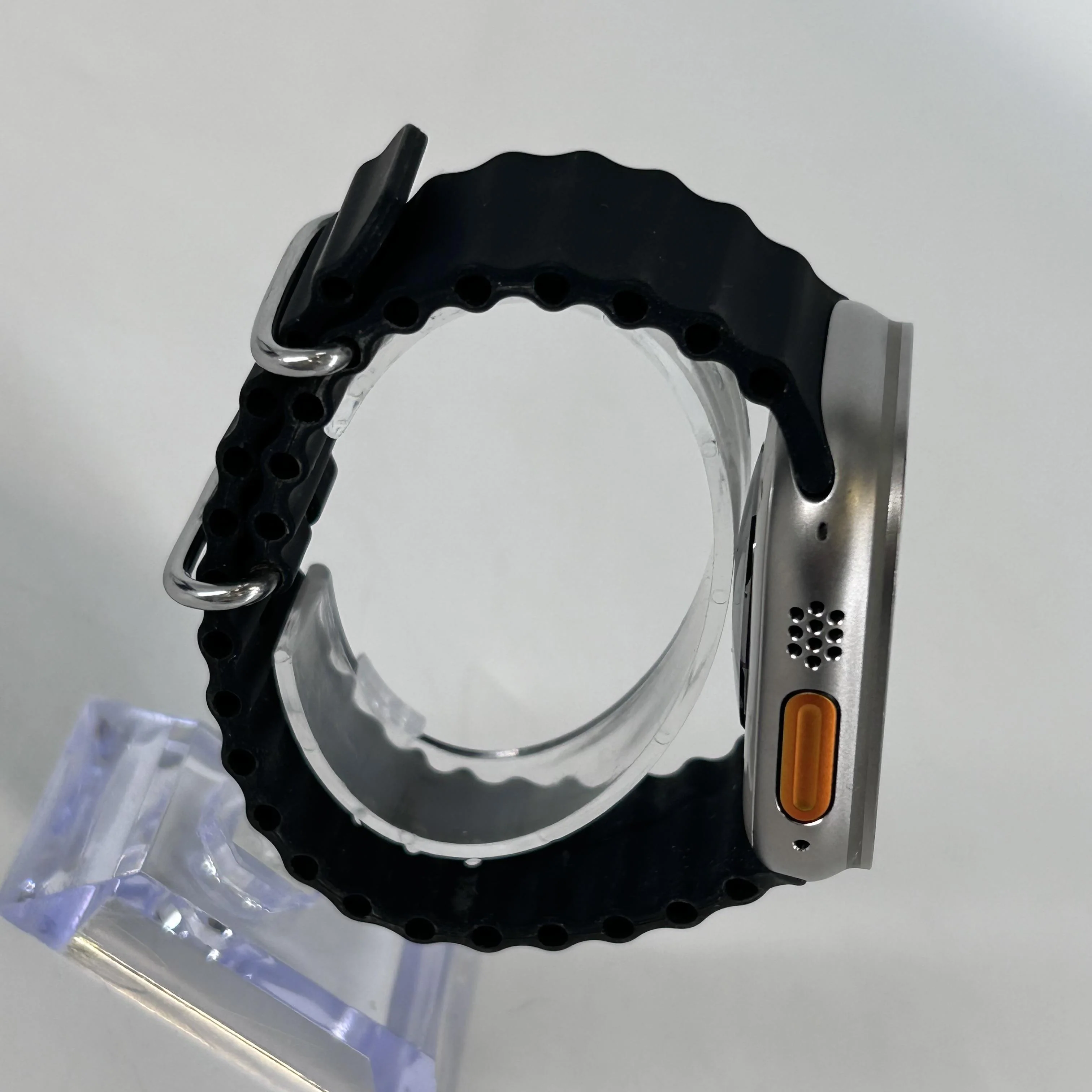 Apple Watch (Ultra) 49mm Unlocked 32GB - Image 3