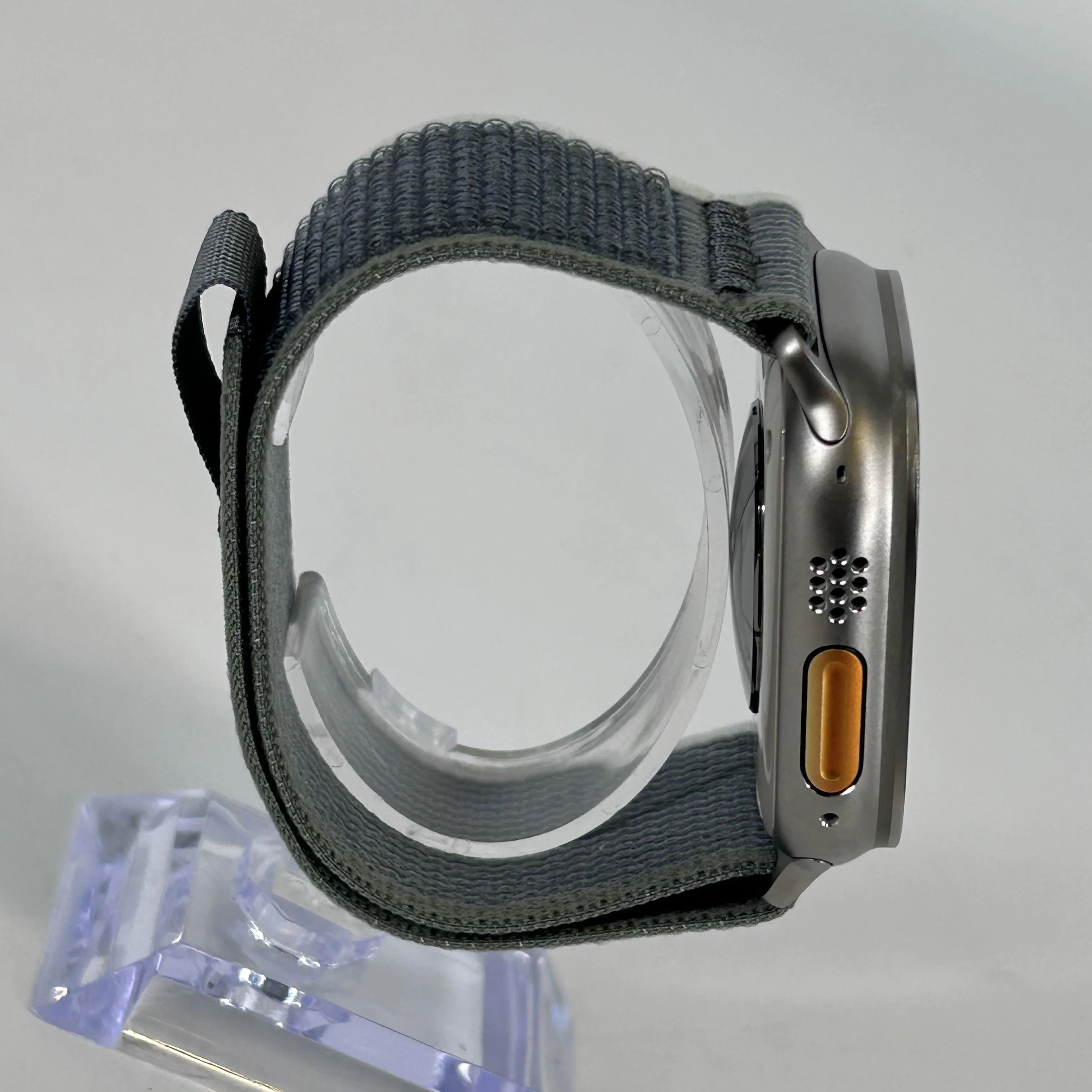 Apple Watch (Ultra) 49mm Unlocked 32GB - Image 3