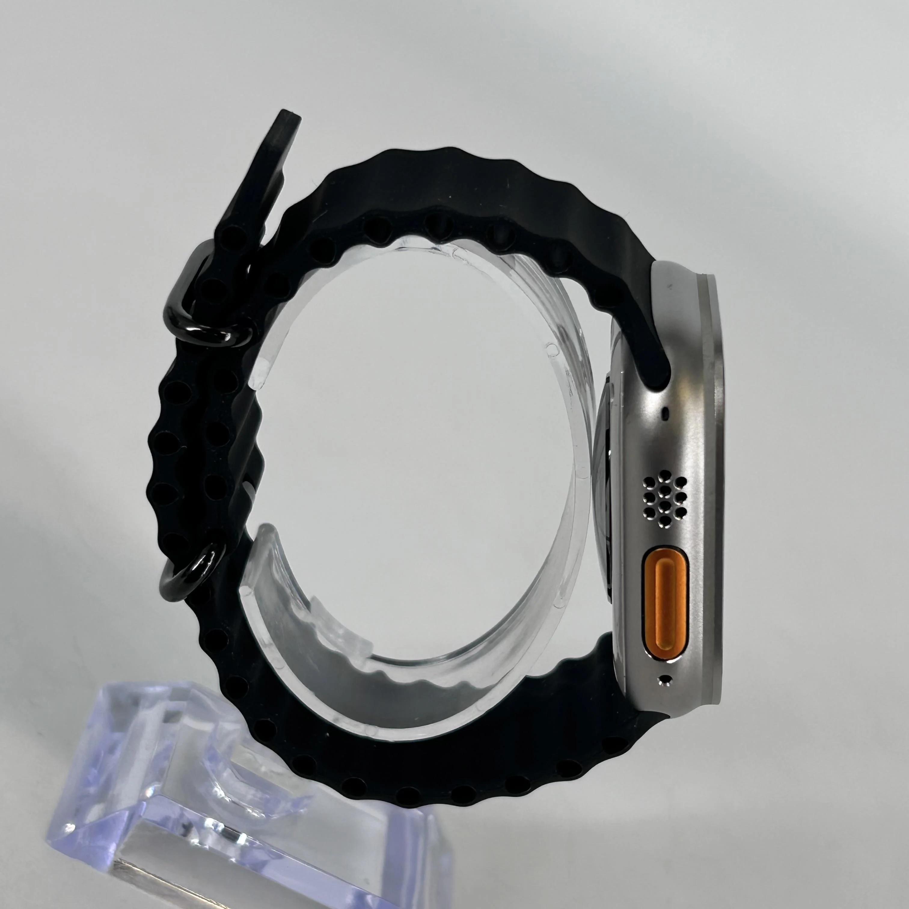 Apple Watch (Ultra) 49mm Unlocked 32GB - Image 3