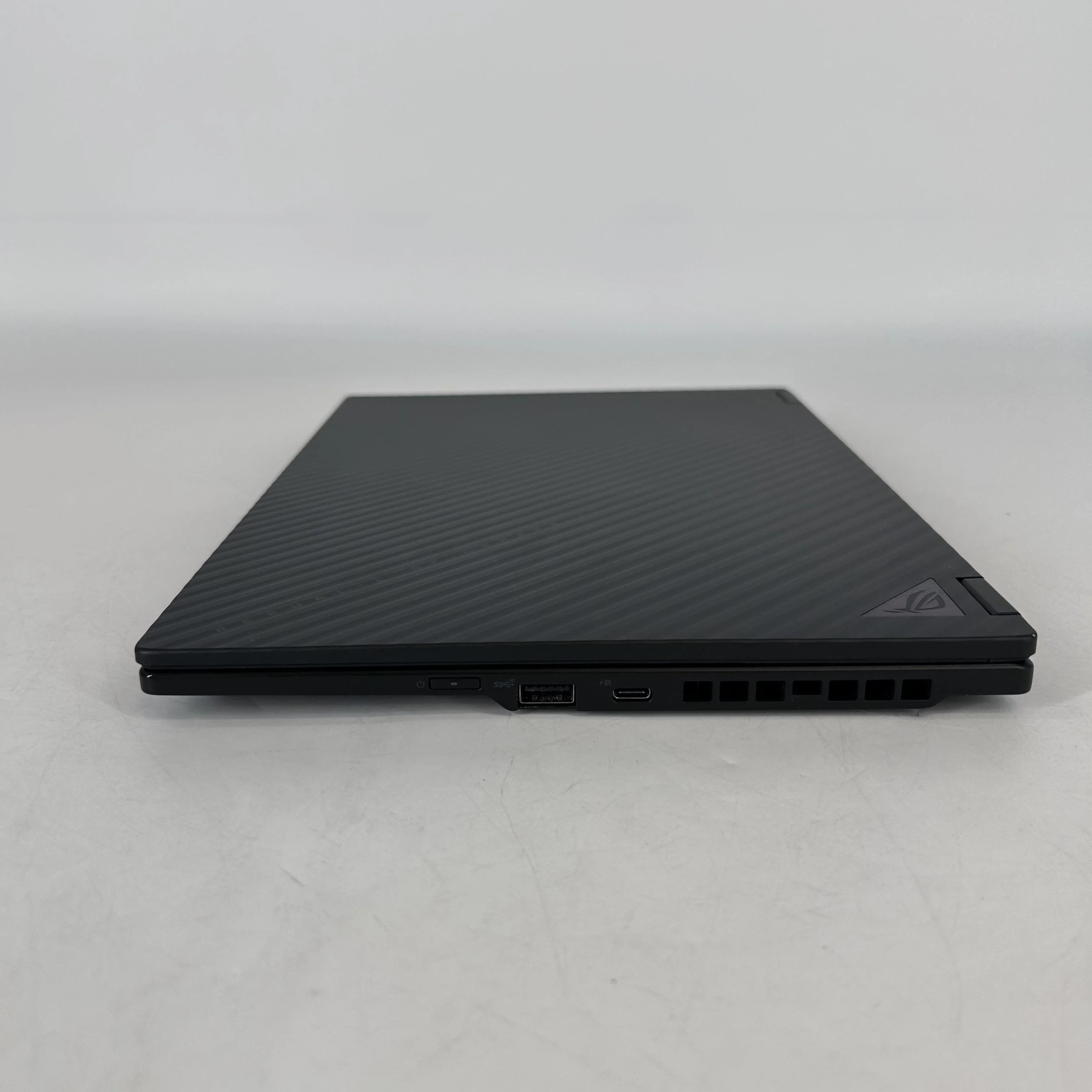 Asus ROG Flow X13 GV302 13.4 Black 4.0 GHz AMD Ryzen 9 7940HS 32GB RAM 1TB Solid State Drive NVIDIA GeForce RTX 4070 8 GB - Image 8
