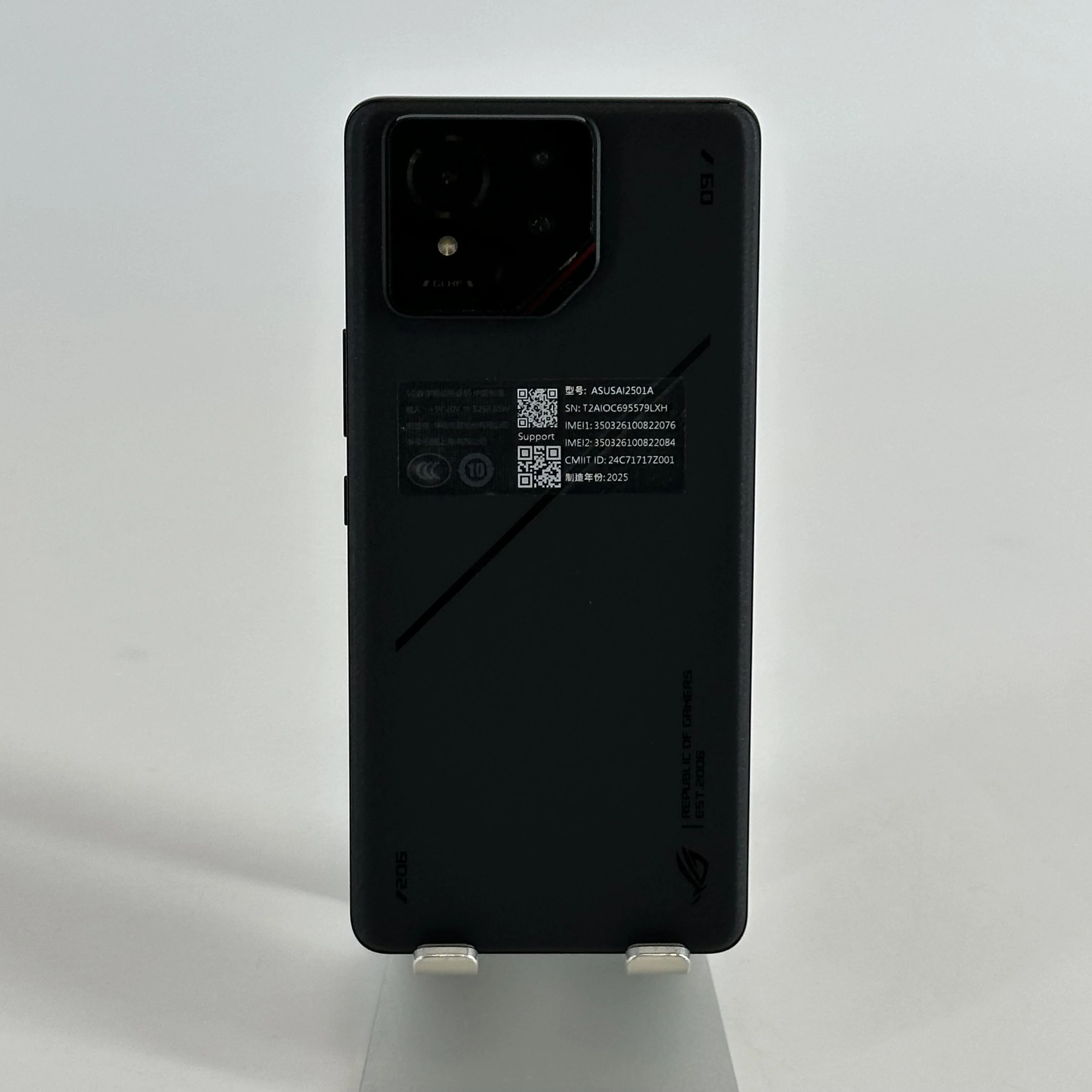 ASUS ROG Phone 9 Pro 24GB RAM 1TB Black (GSM Unlocked) - Image 3