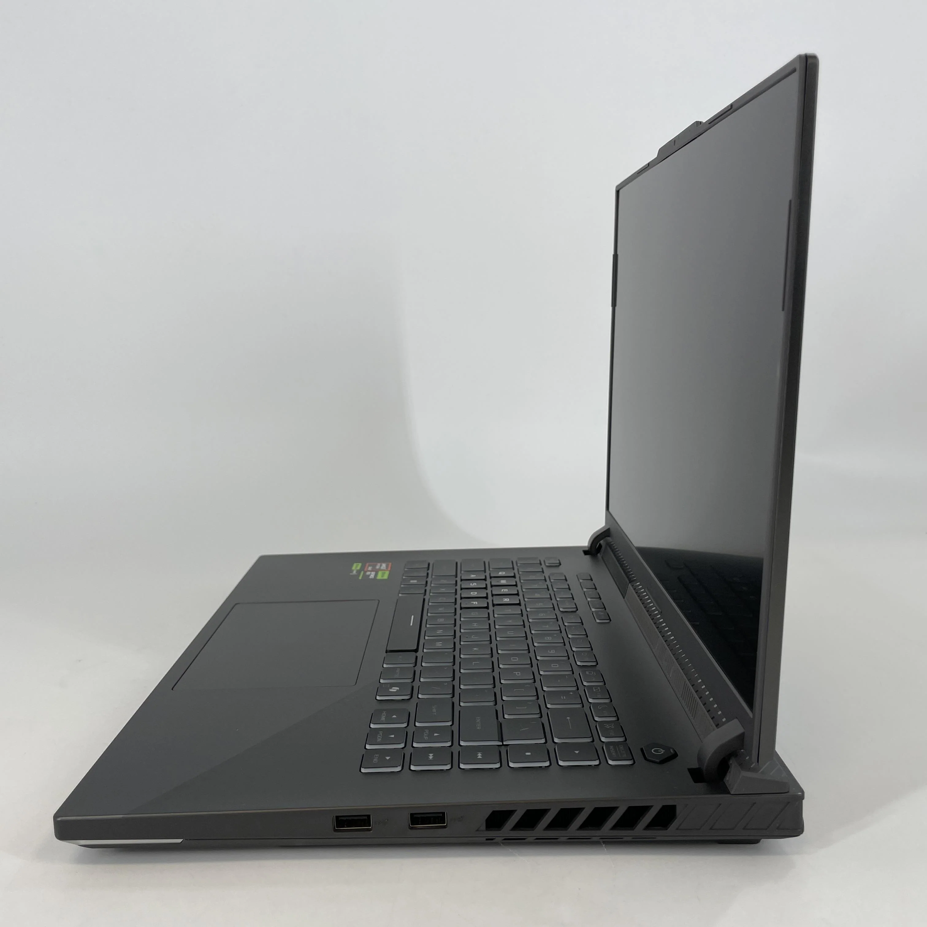 Asus ROG Strix G16 G614 16 Black 2.4 GHz AMD Ryzen 9 8945HX 16GB RAM 1TB Solid State Drive NVIDIA GeForce RTX 5070 Ti 12 GB - Image 4