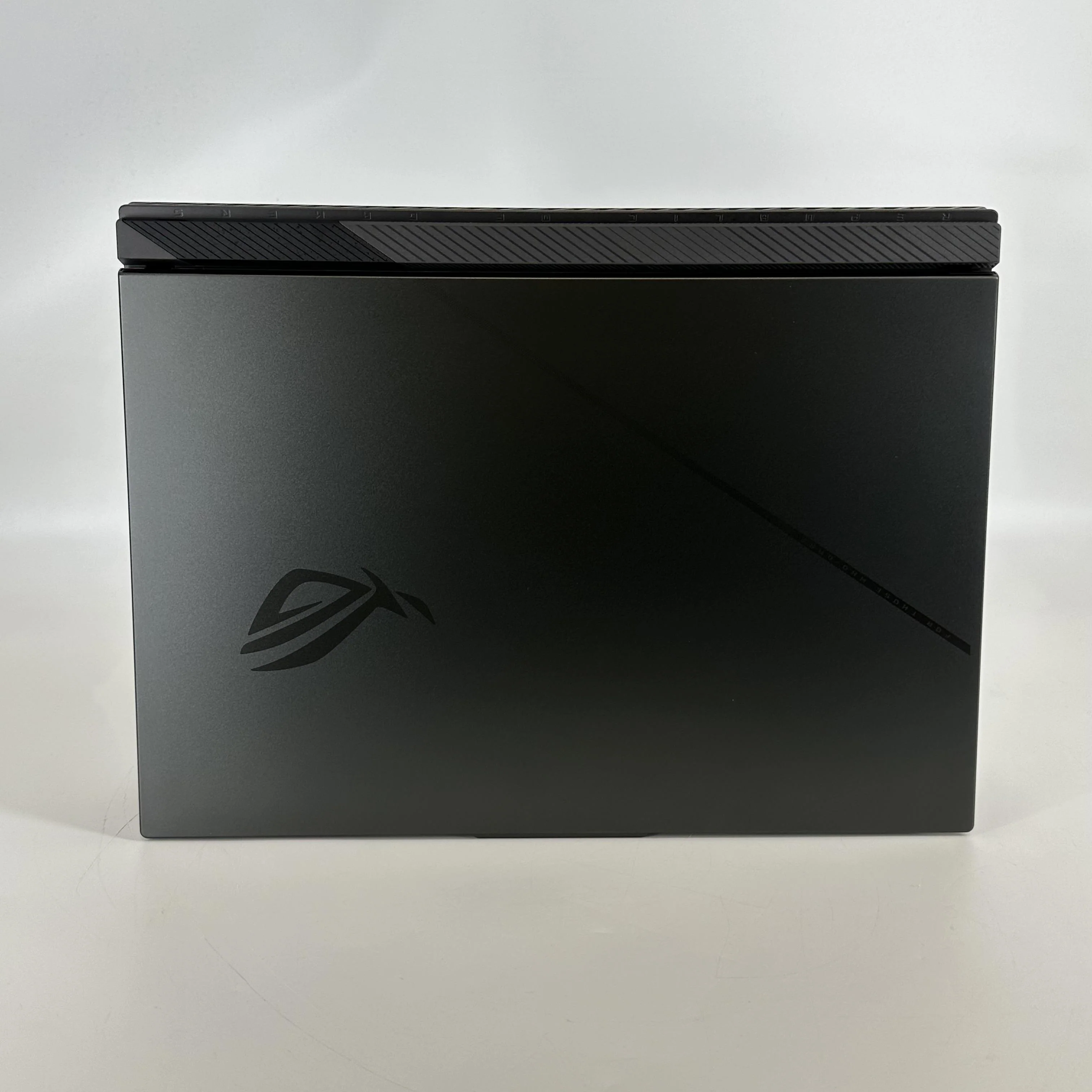 Asus ROG Strix G18 G814 18 Gray 2.4 GHz AMD Ryzen 9 8940HX 16GB RAM 1TB Solid State Drive NVIDIA GeForce RTX 5050 8 GB - Image 5