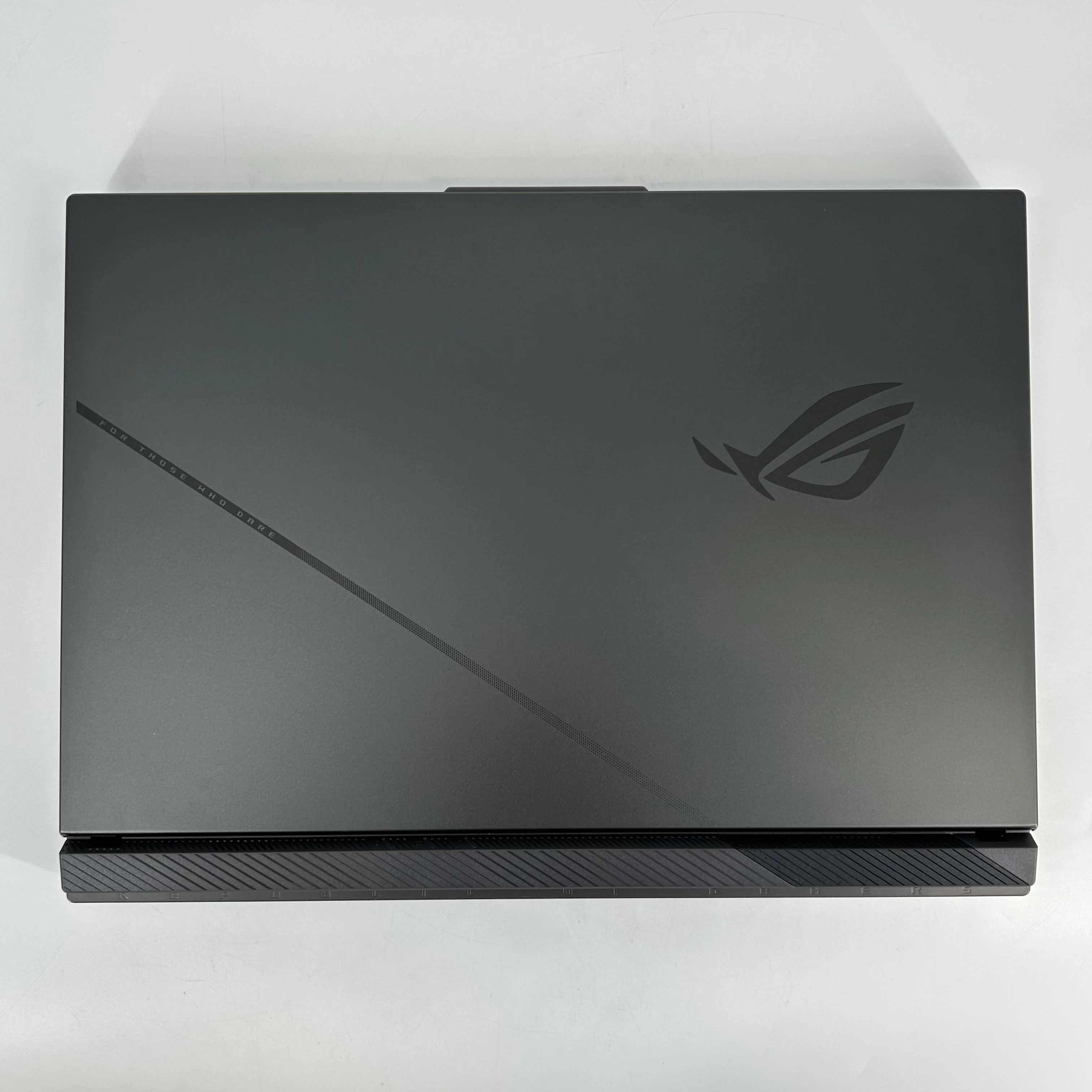 Asus ROG Strix G18 G814 18 Gray 2.4 GHz AMD Ryzen 9 8940HX 32GB RAM 1TB Solid State Drive NVIDIA GeForce RTX 5060 8 GB - Image 10