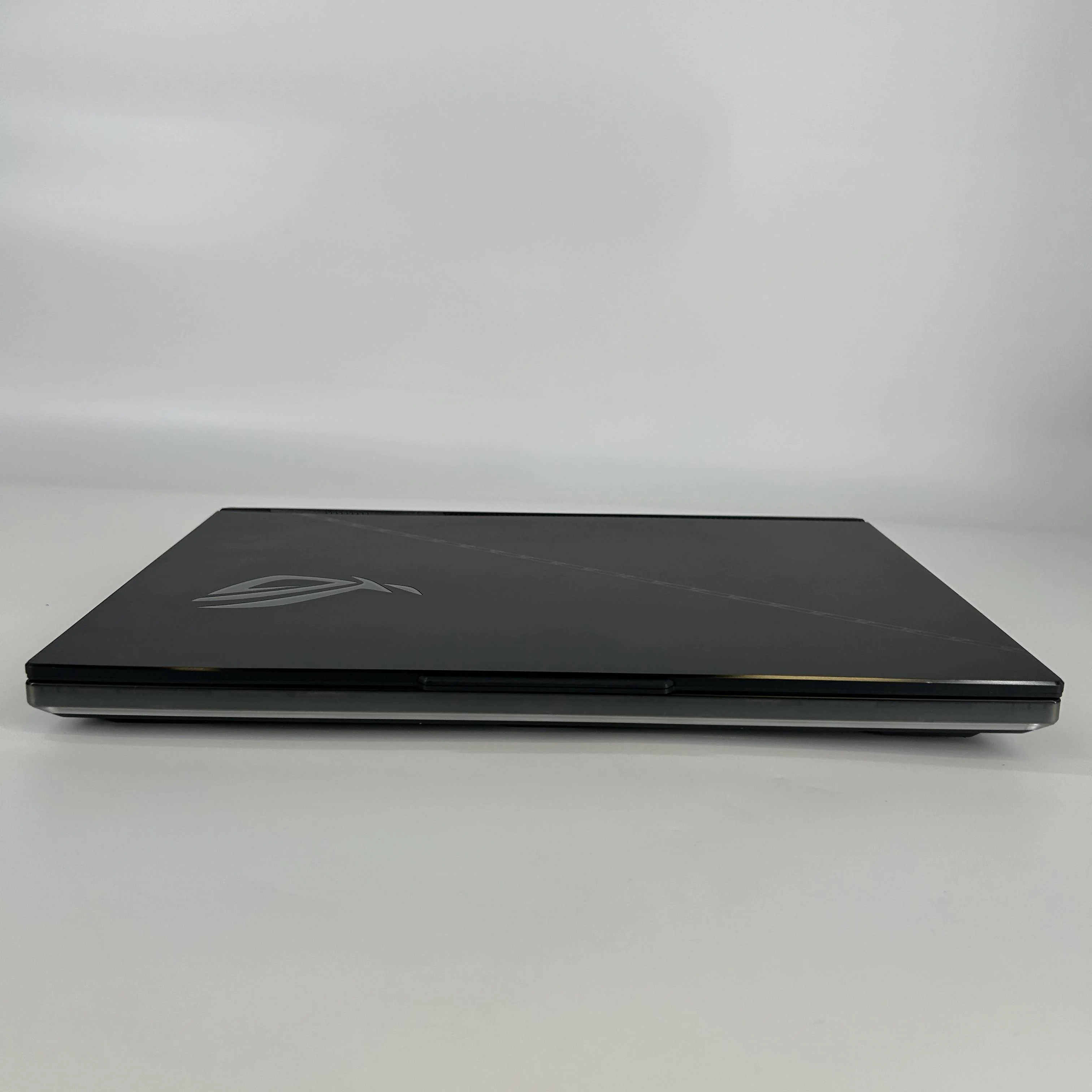 Asus ROG Strix Scar 16 G634 16 Black 2.2 GHz Intel Core i9 13th Gen. 32GB RAM 1TB Solid State Drive 1TB Solid State Drive NVIDIA GeForce RTX 4090 16 GB - Image 8