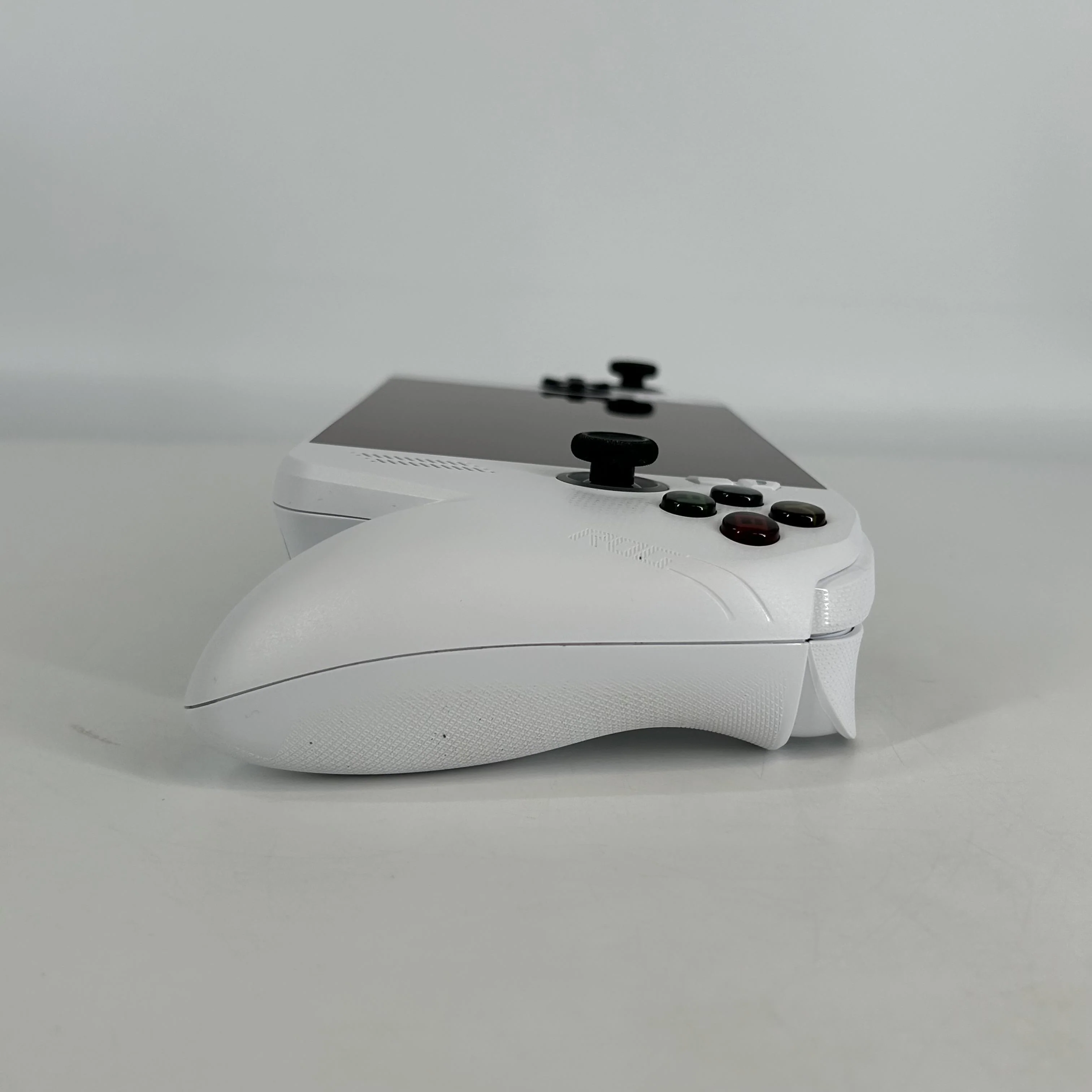 Asus ROG Xbox Ally White AMD Ryzen Z2 A 16GB RAM 512GB Solid State Drive - Image 7