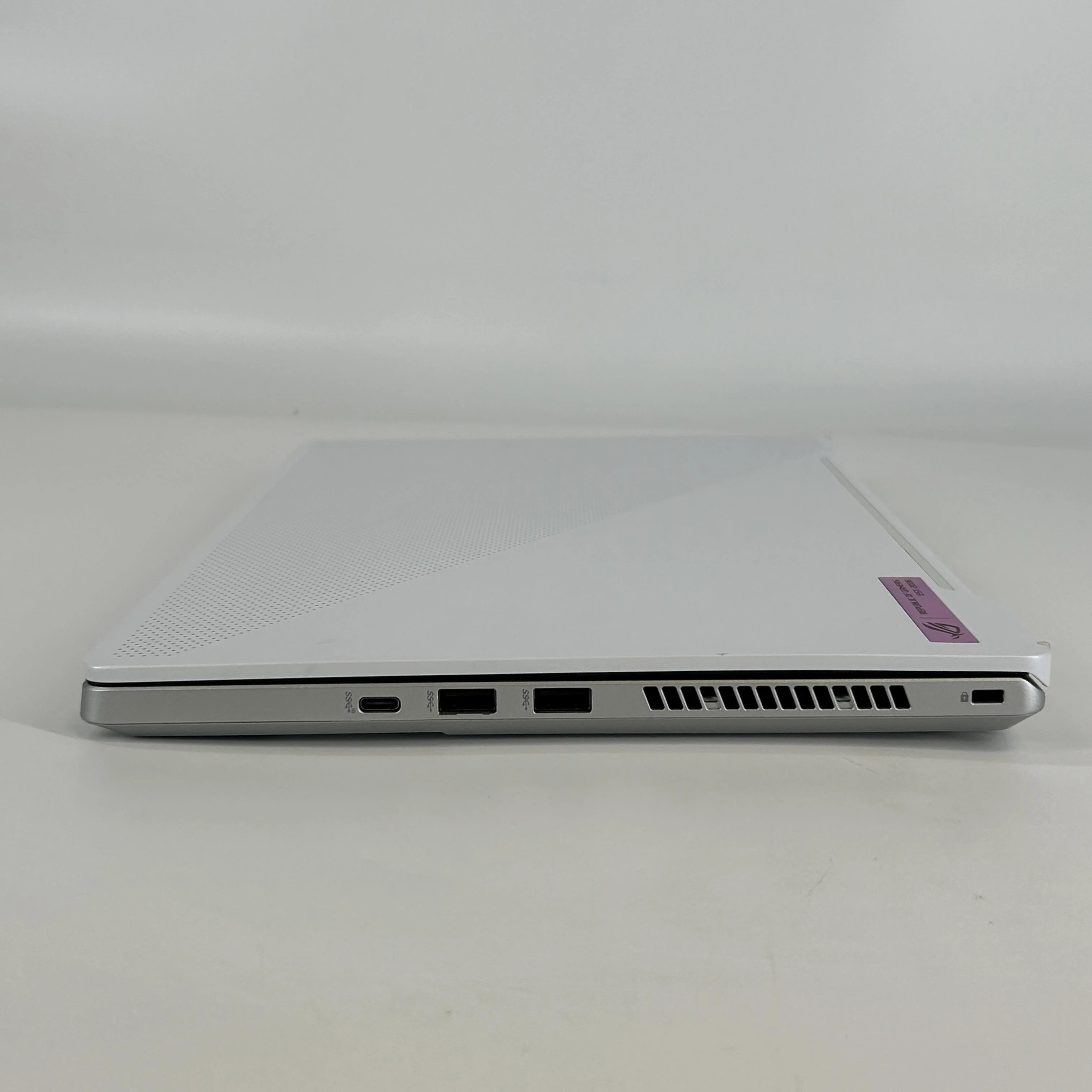Asus ROG Zephyrus G14 GA401 14 White 3.3 GHz AMD Ryzen 9 5900HS 24GB RAM 1TB Solid State Drive NVIDIA GeForce RTX 3060 6 GB - Image 10