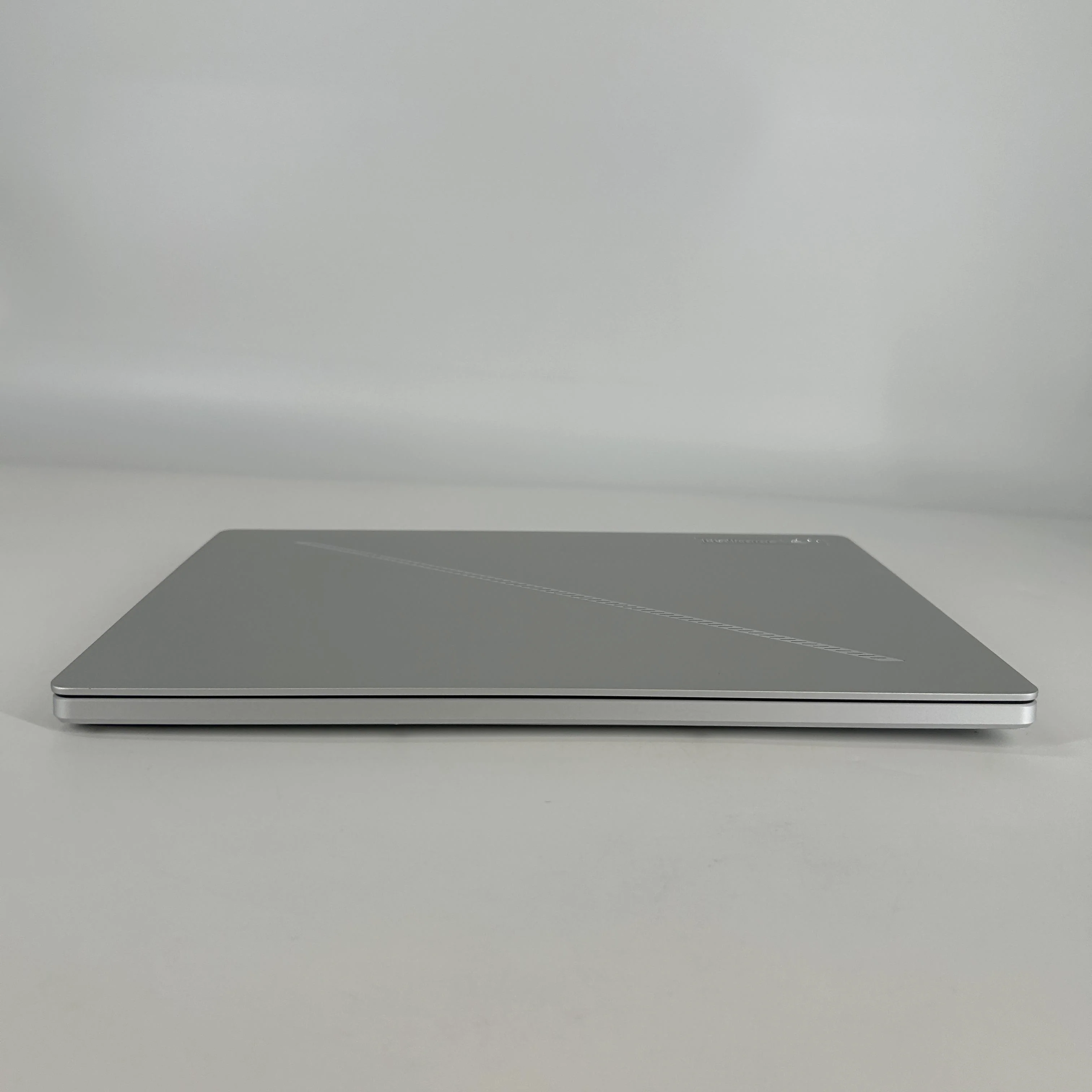 Asus ROG Zephyrus G14 GA403 14 White 4.0 GHz AMD Ryzen 9 8945HS 32GB RAM 1TB Solid State Drive NVIDIA GeForce RTX 4070 8 GB - Image 10