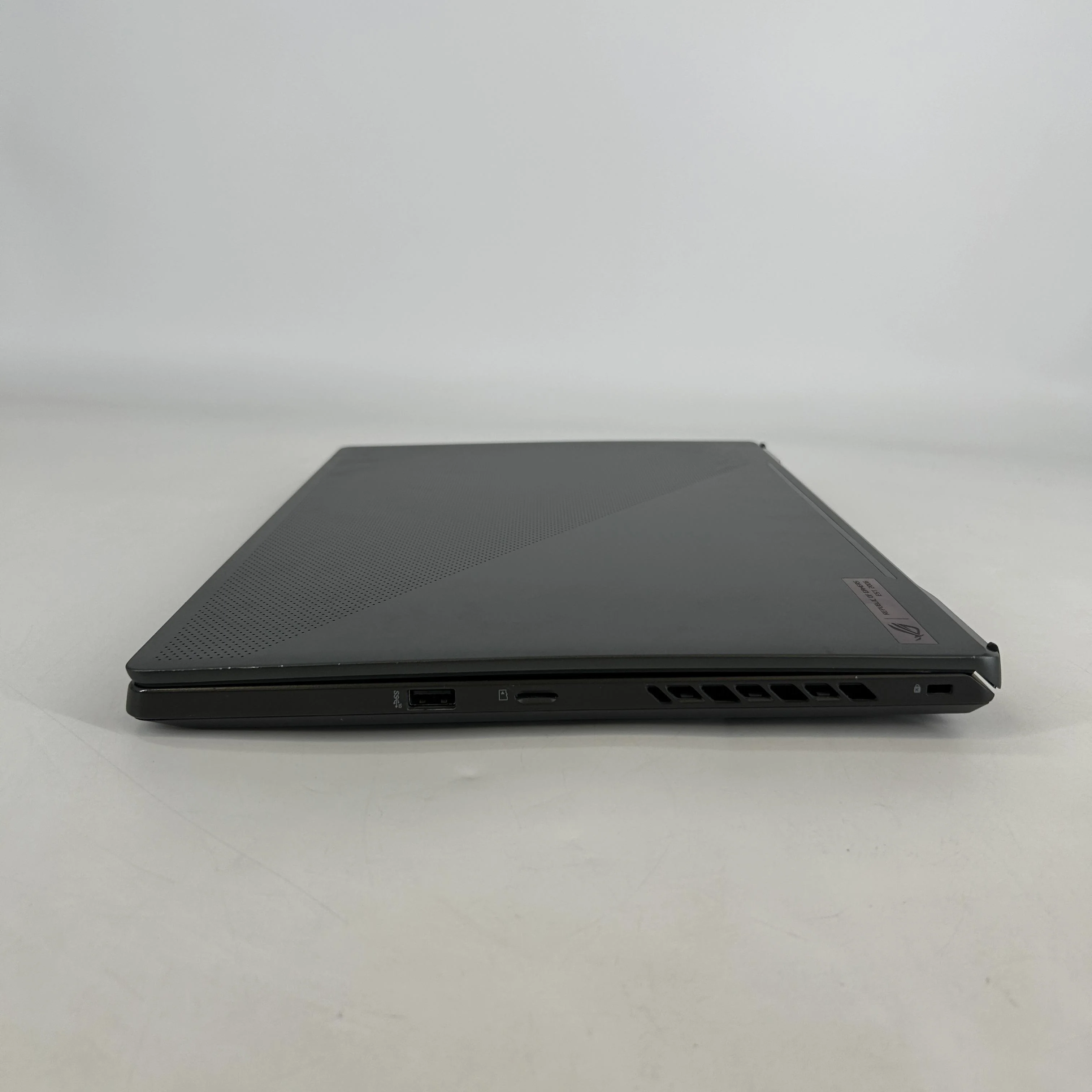 Asus ROG Zephyrus G15 GA503 15.6 Black 3.3 GHz AMD Ryzen 9 6900HS 16GB RAM 512GB Solid State Drive NVIDIA GeForce RTX 3060 6 GB - Image 7