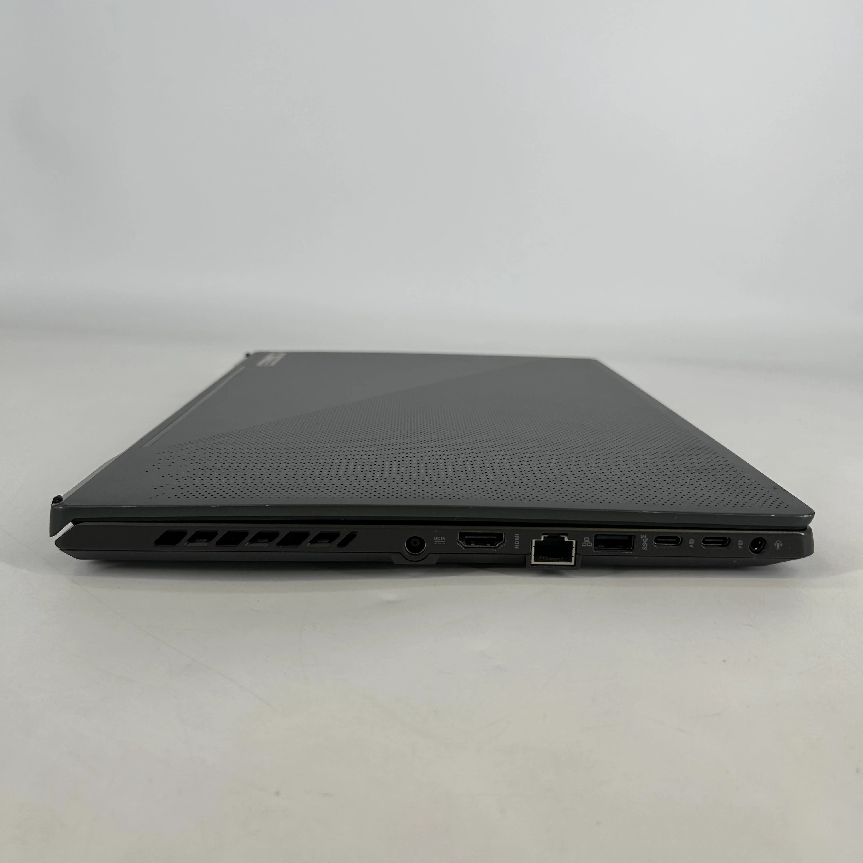 Asus ROG Zephyrus G15 GA503 15.6 Black 3.3 GHz AMD Ryzen 9 6900HS 16GB RAM 512GB Solid State Drive NVIDIA GeForce RTX 3060 6 GB - Image 9