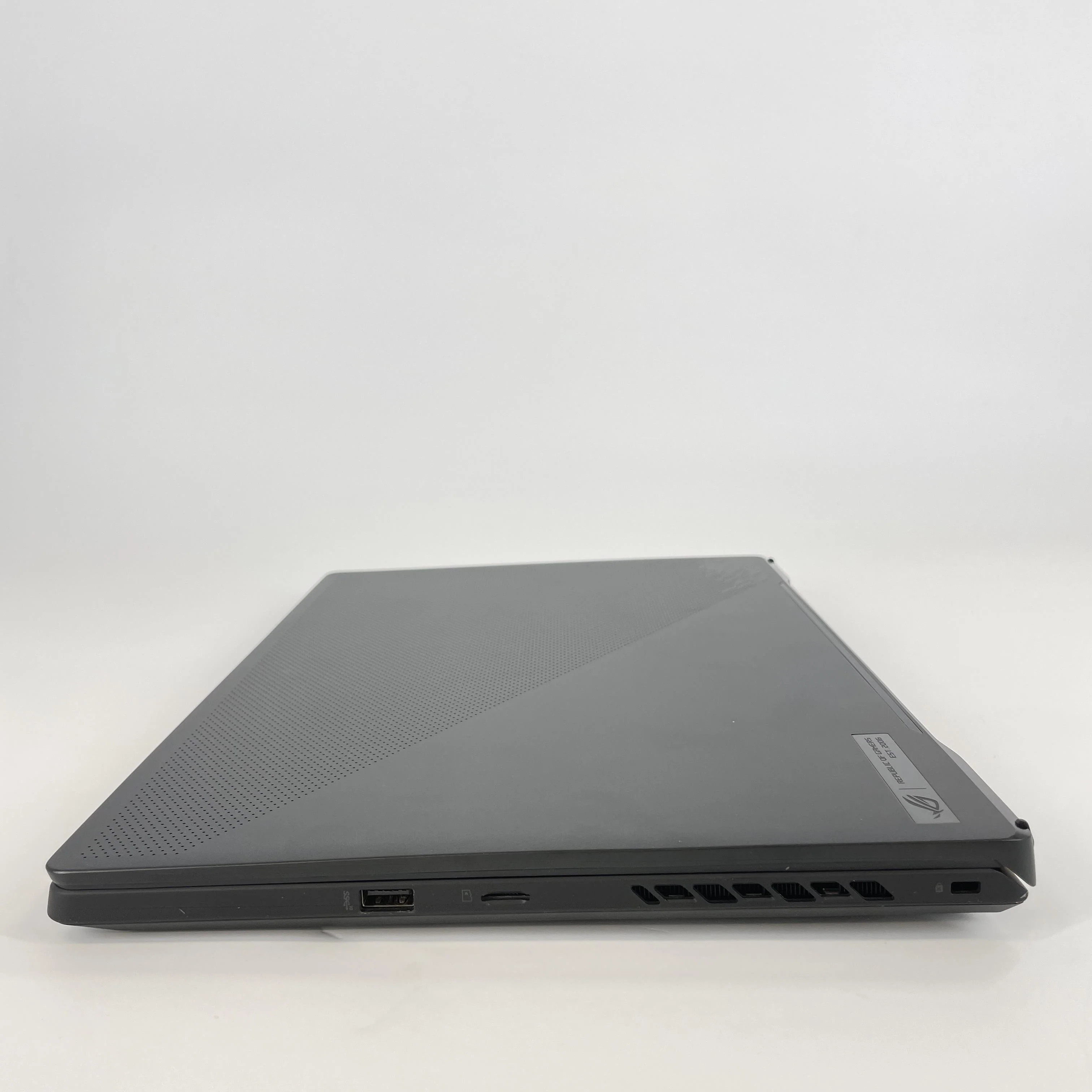 Asus ROG Zephyrus M16 GU603 16 Black 2.5 GHz Intel Core i9 12th Gen. 24GB RAM 1TB Solid State Drive NVIDIA GeForce RTX 3070 Ti 8 GB - Image 8