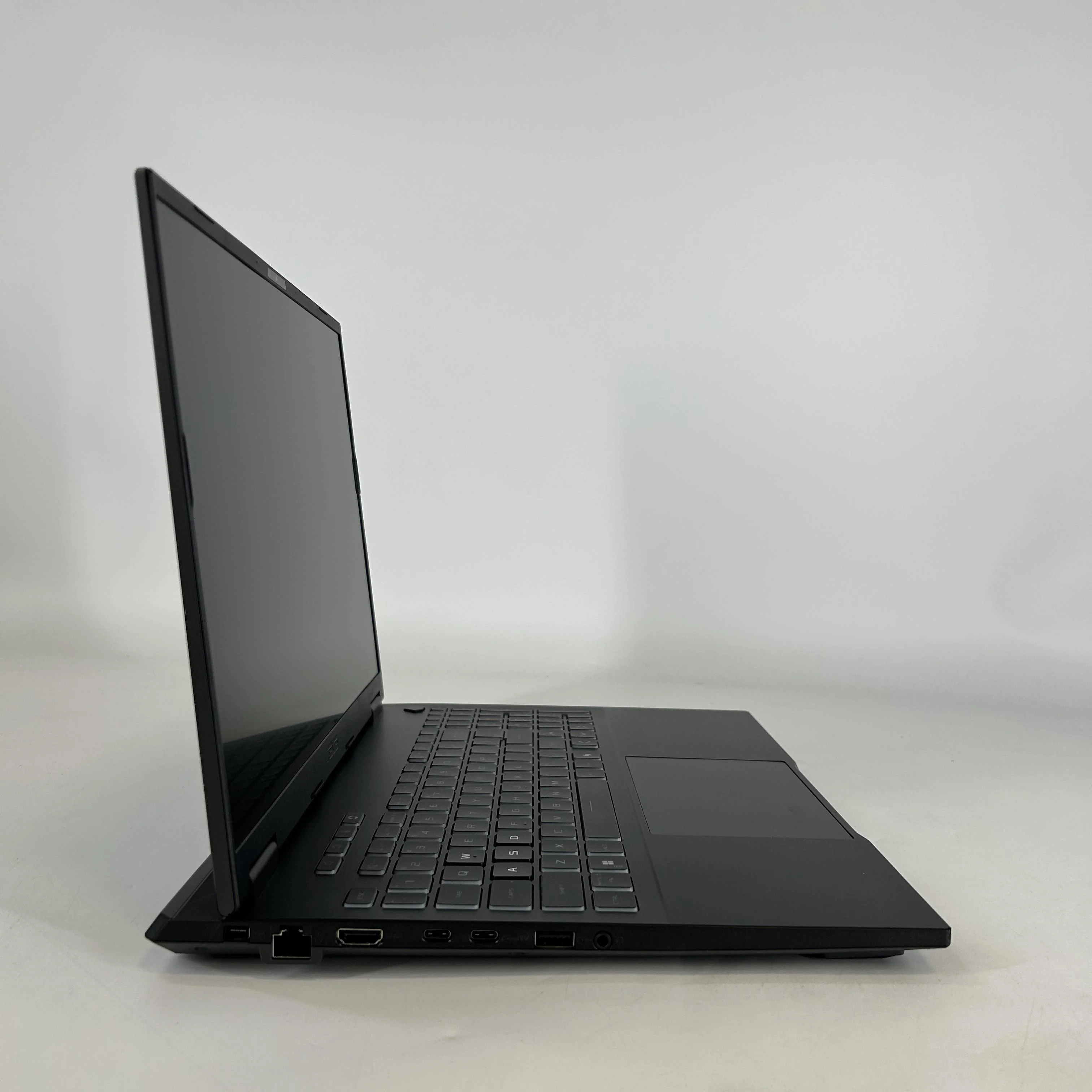 Asus TUF A16 16 Black 4.0 GHz AMD Ryzen 9 270 32GB RAM 1TB Solid State Drive NVIDIA GeForce RTX 5070 8 GB - Image 3