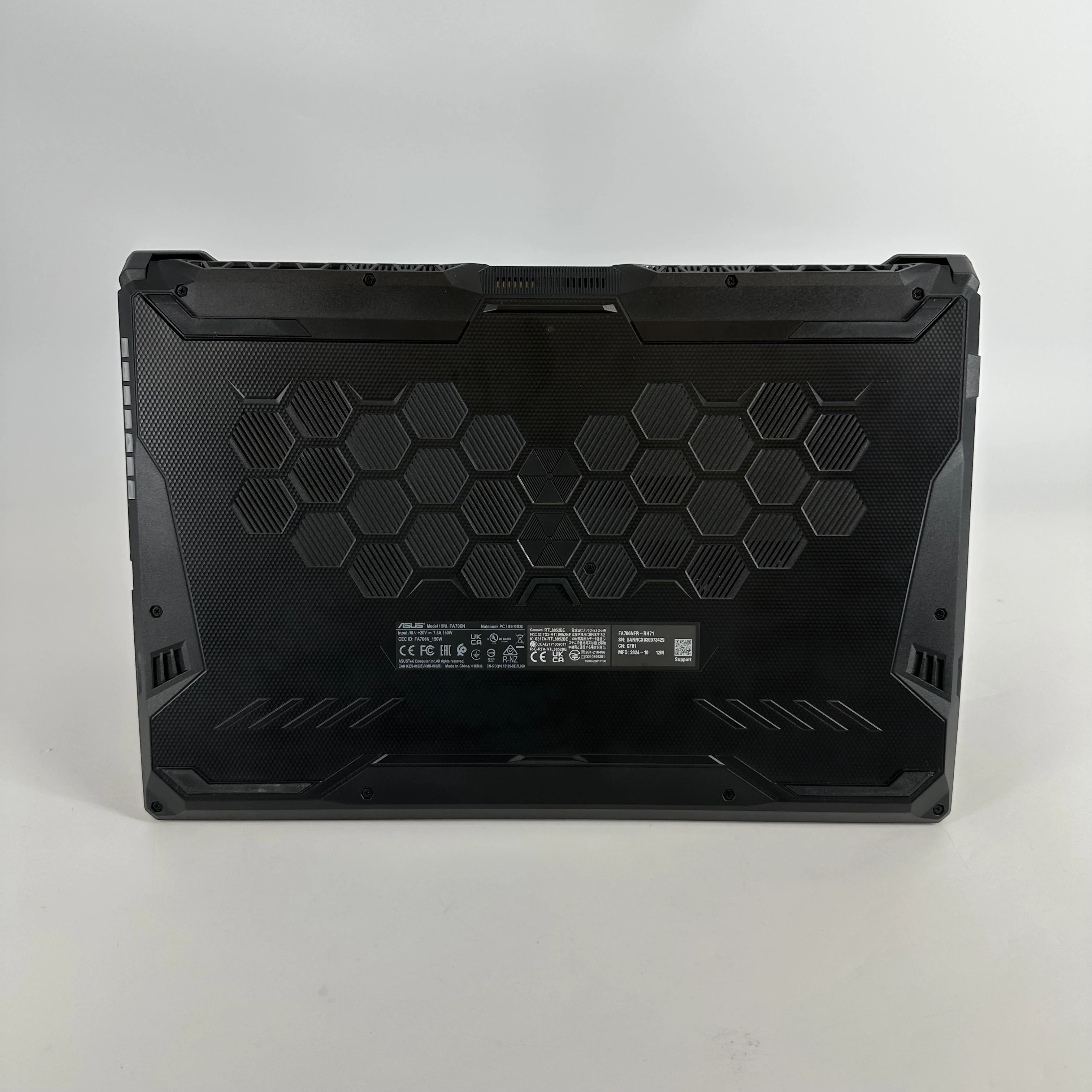 Asus TUF A17 17.3 Black 3.1 GHz AMD Ryzen 7 7435HS 6GB RAM 512GB Solid State Drive NVIDIA GeForce RTX 2050 4 GB - Image 6