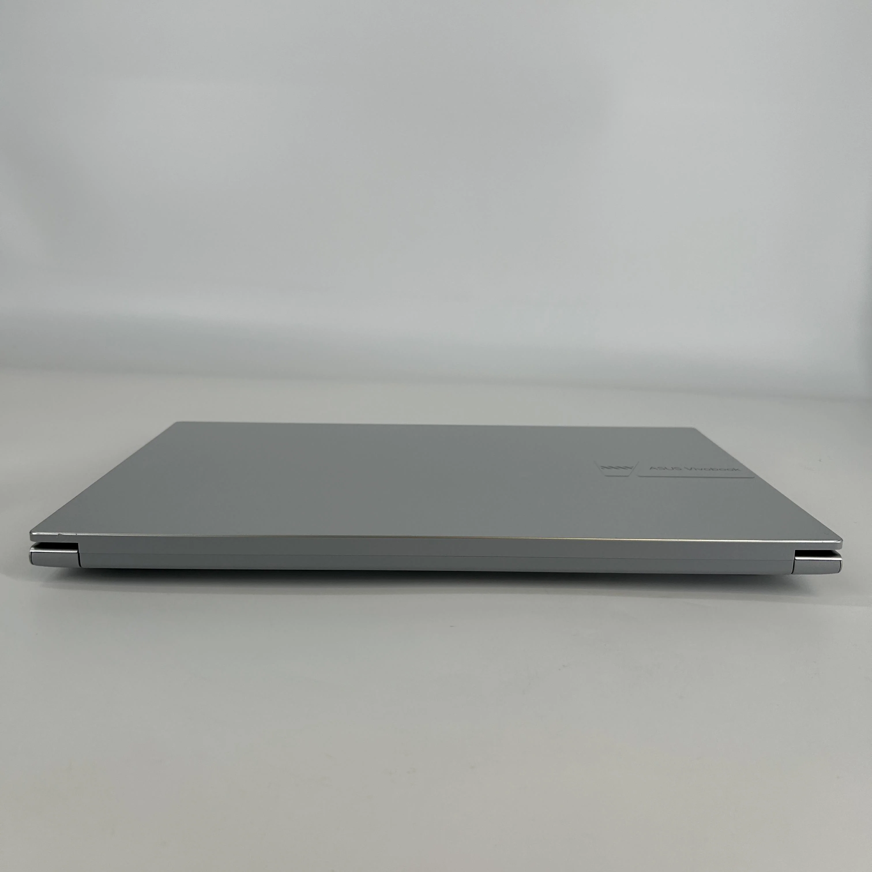 Asus Vivobook 15 Silver 1.8 GHz Intel Core 7 16GB RAM 512GB Solid State Drive - Image 6