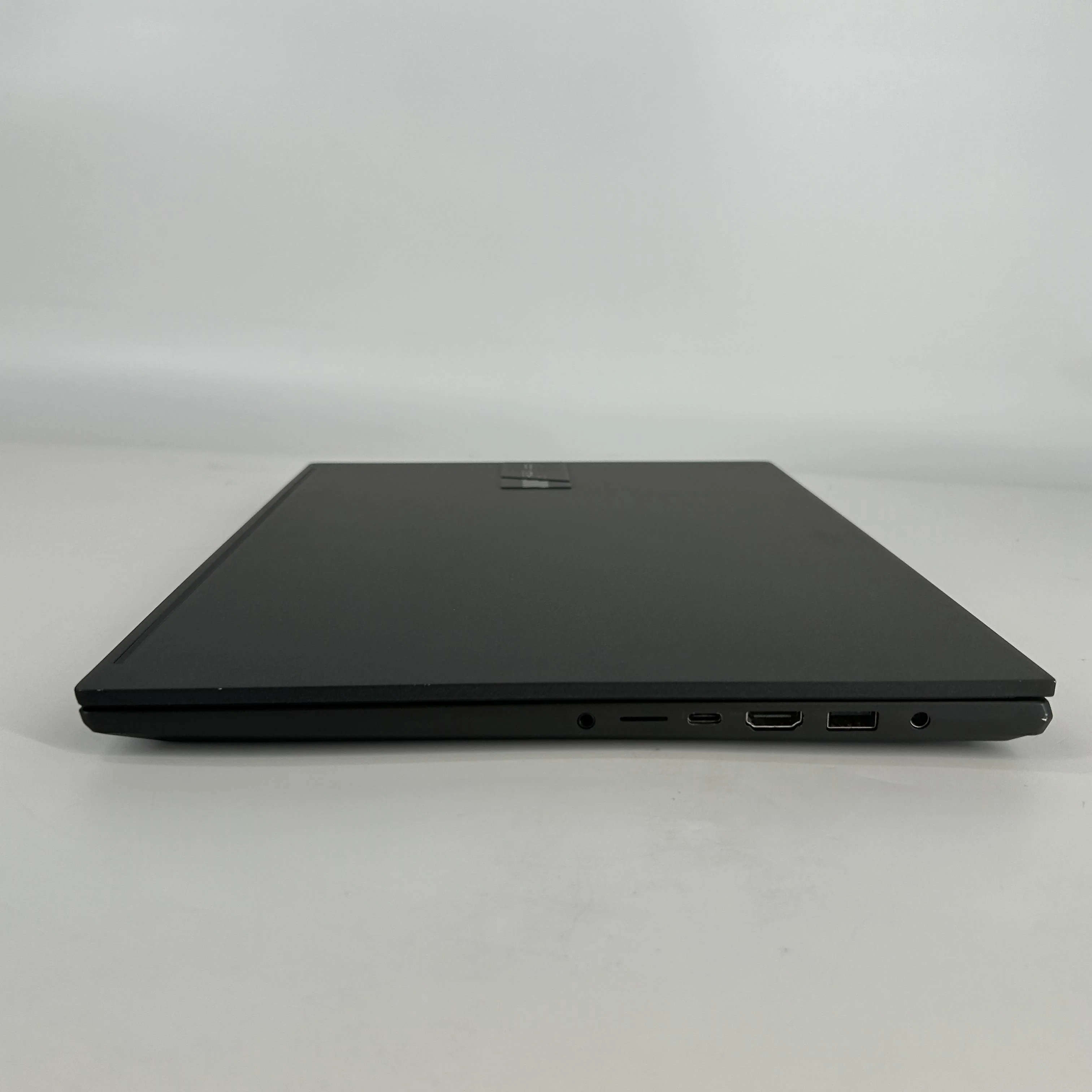 Asus VivoBook Pro 16X 16 Black 3.3 GHz Intel Core i7 11th Gen. 32GB RAM 1TB Solid State Drive - Image 7