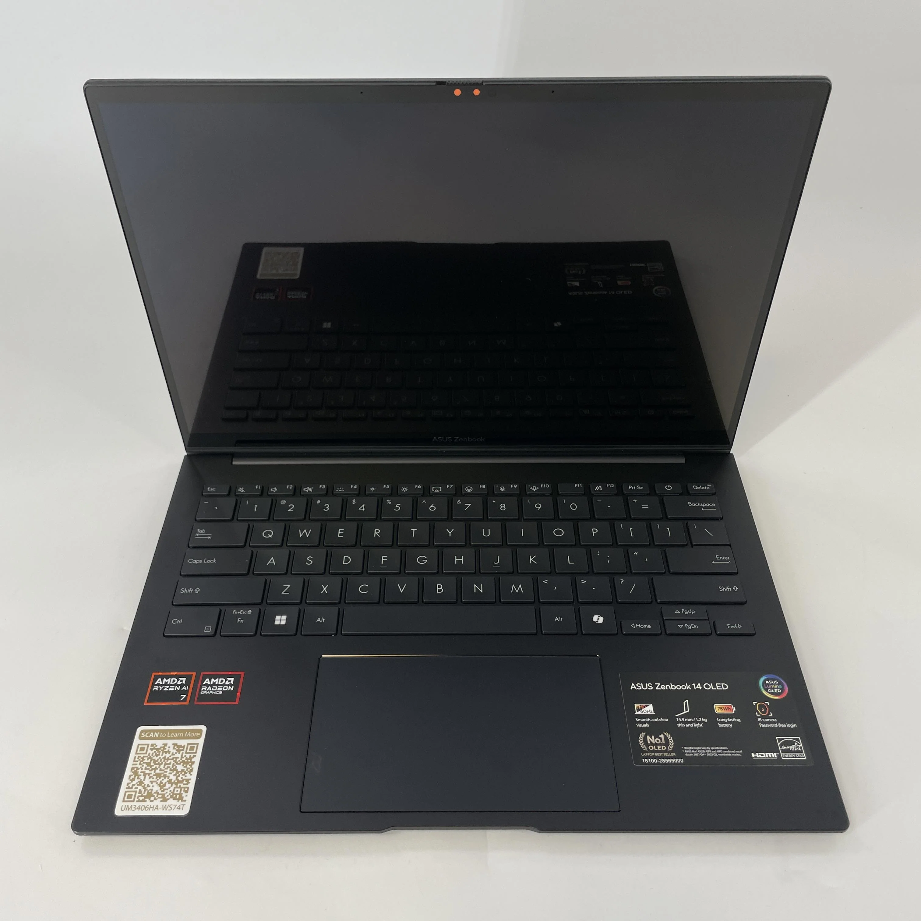 Asus Zenbook 14 Black 3.3 GHz AMD Ryzen 7 8840HS 16GB RAM 512GB Solid State Drive