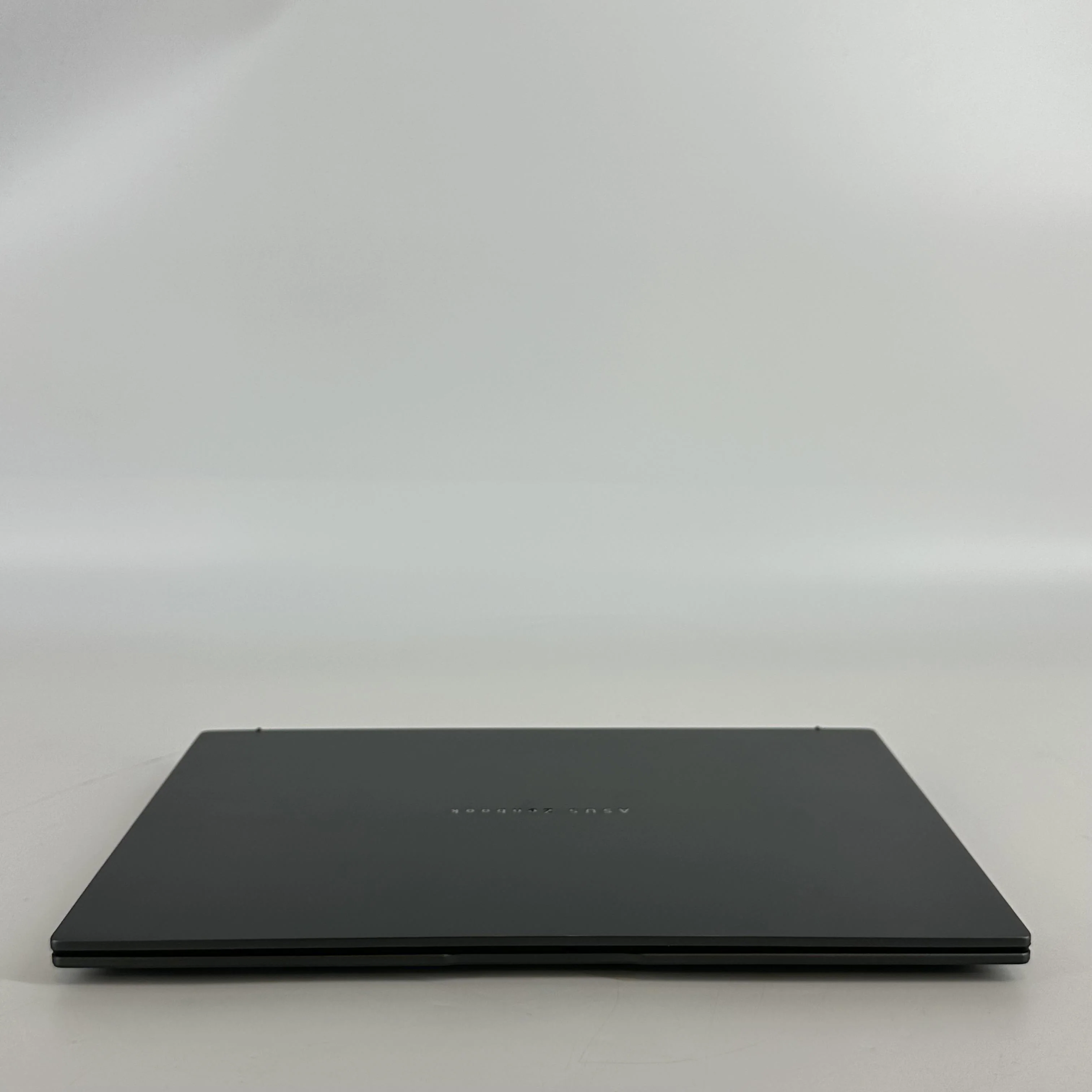 Asus Zenbook 14 Gray 2.9 GHz Intel Core Ultra 9 Series 2 32GB RAM 1TB Solid State Drive - Image 8