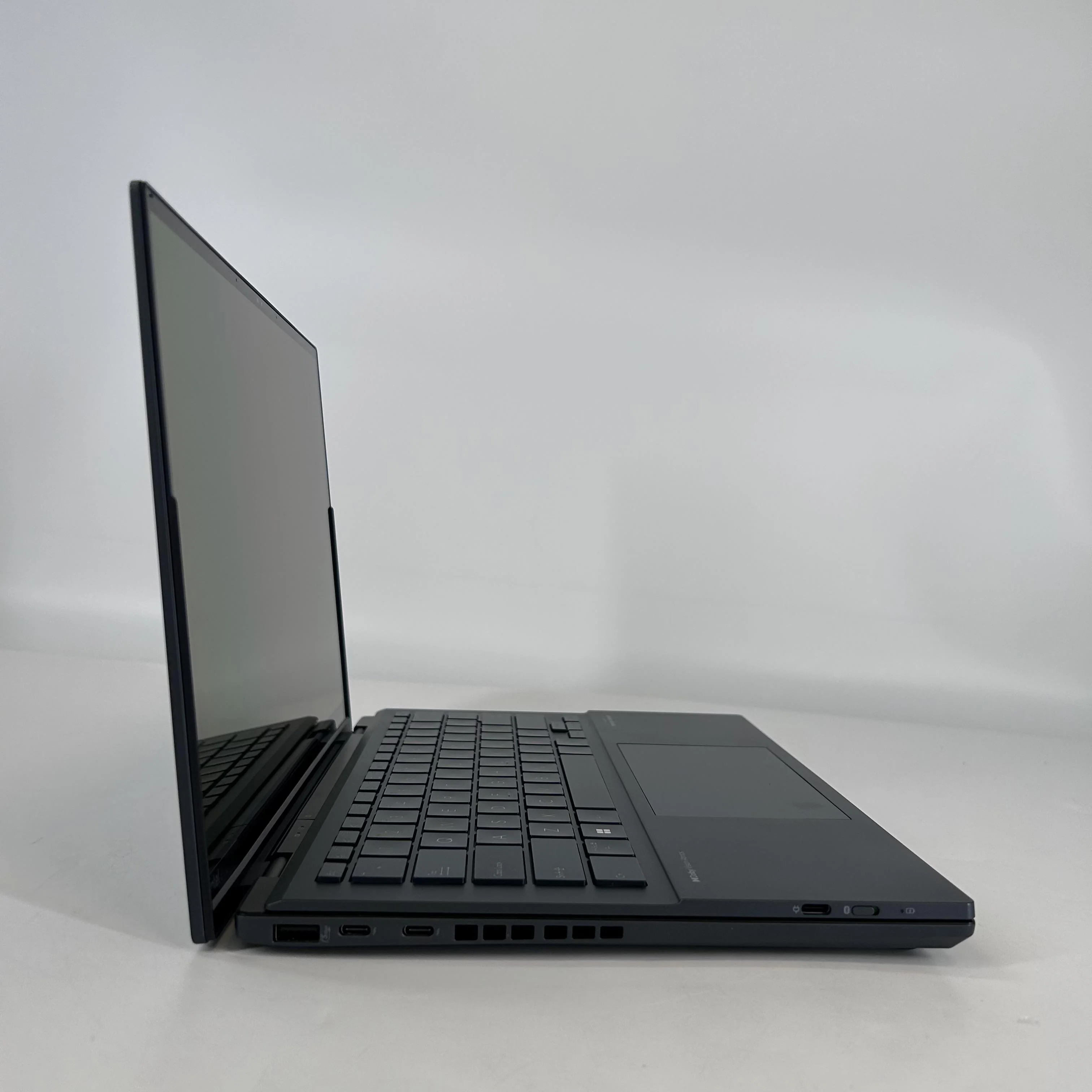 Asus Zenbook Duo 14 Gray 3.8 GHz Intel Core Ultra 7 16GB RAM 1TB Solid State Drive - Image 3