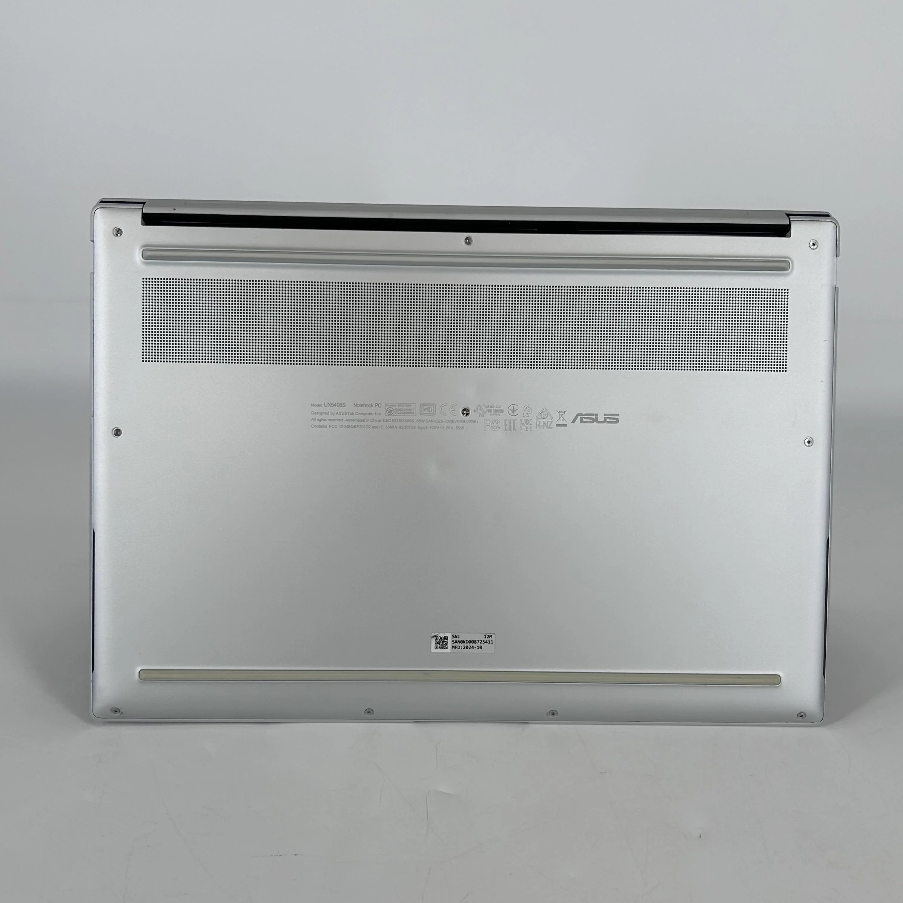 Asus Zenbook S 14 White 2.2 GHz Intel Core Ultra 7 Series 2 32GB RAM 1TB Solid State Drive - Image 5