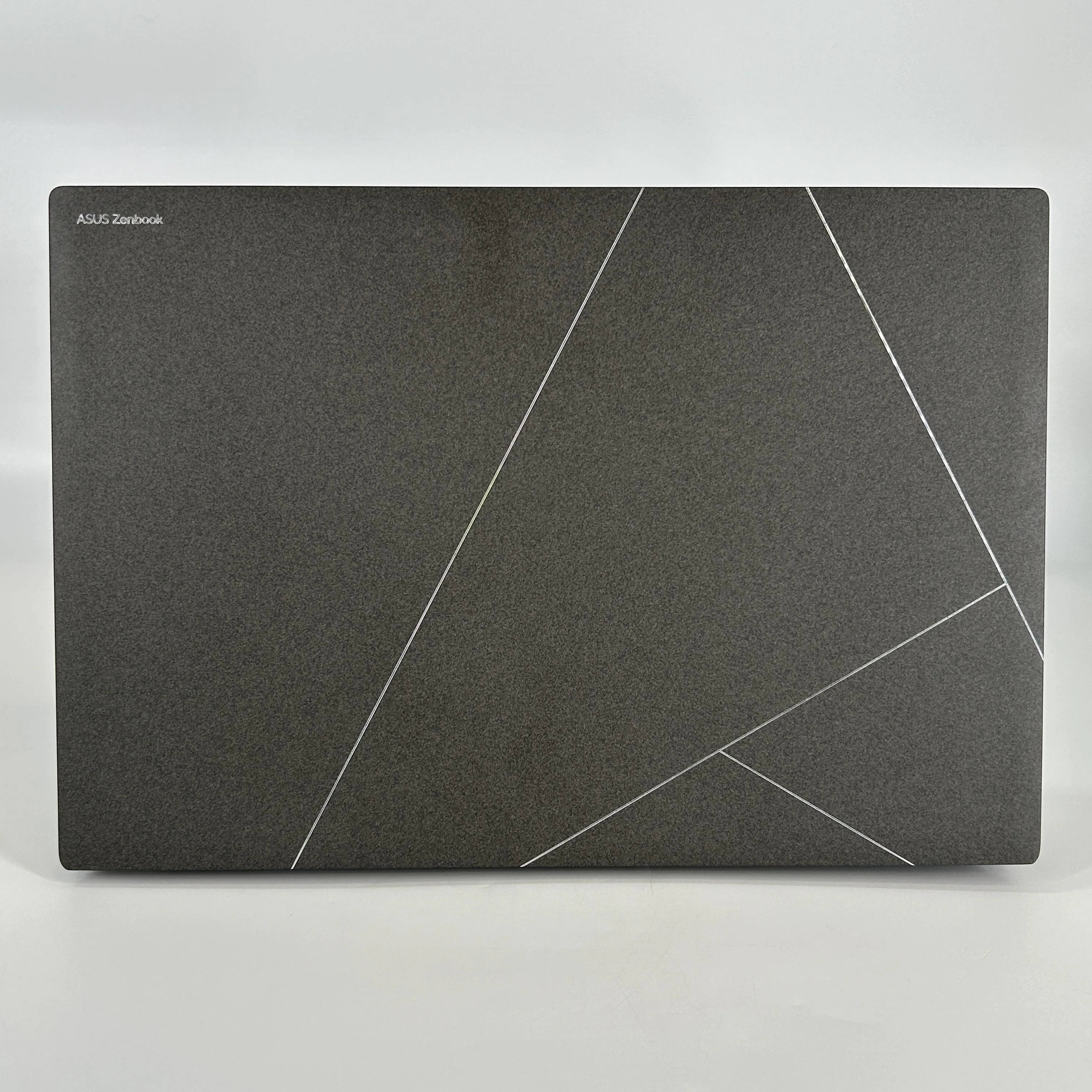 Asus Zenbook S 16 Gray 2.0 GHz AMD Ryzen AI 9 HX 370 32GB RAM 1TB Solid State Drive - Image 10